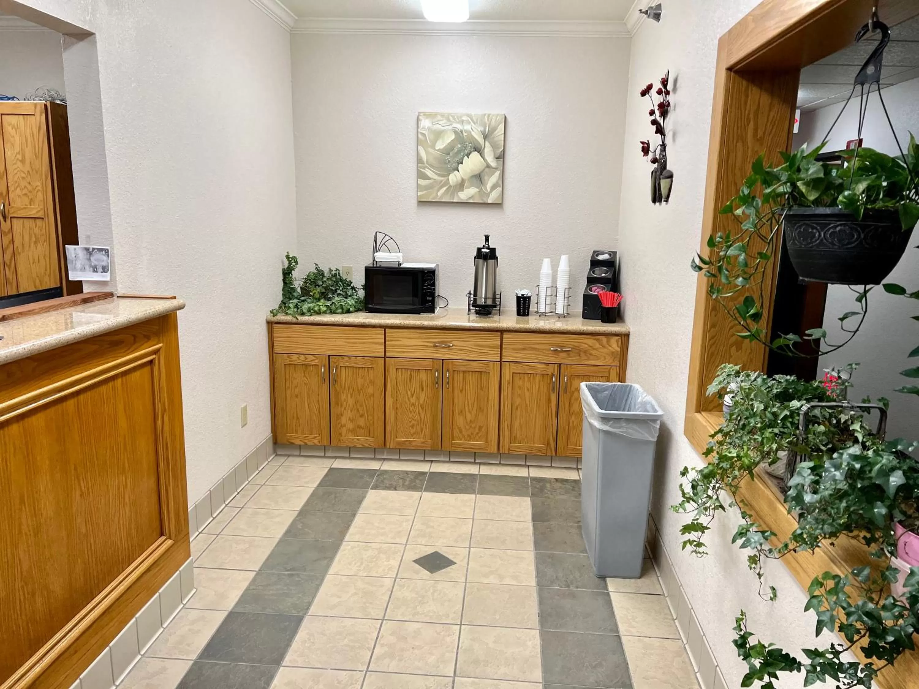 Coffee/tea facilities in Express Inn & suites