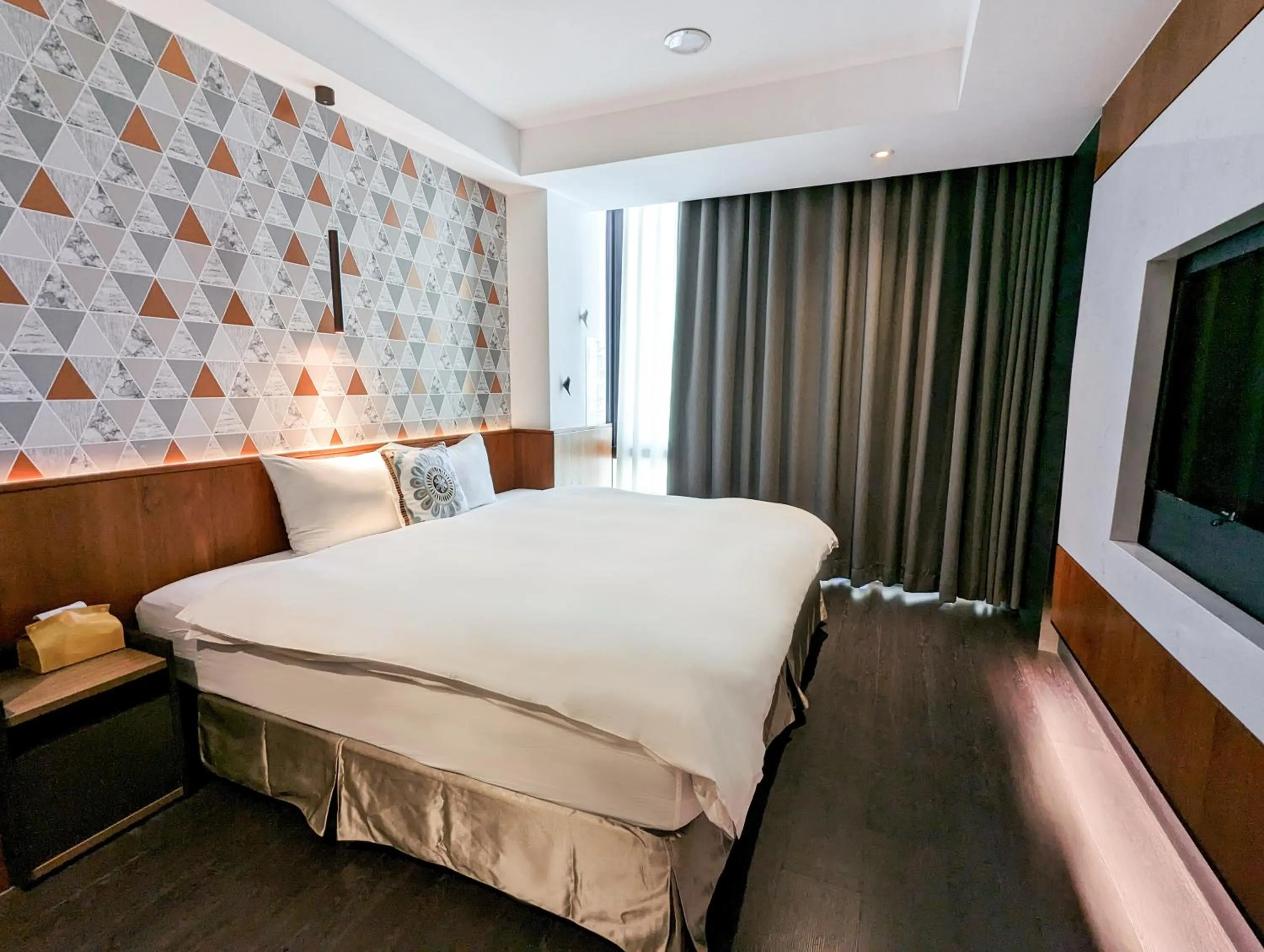 Photo of the whole room, Bed in CHECK inn Taichung Zhongshan