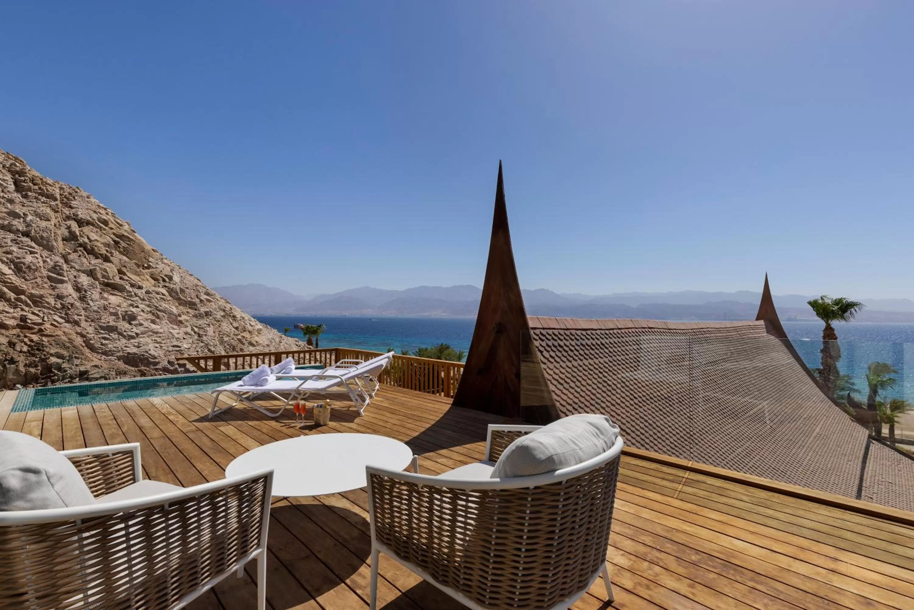 Beach in Herbert Samuel Royal Shangri-La Eilat