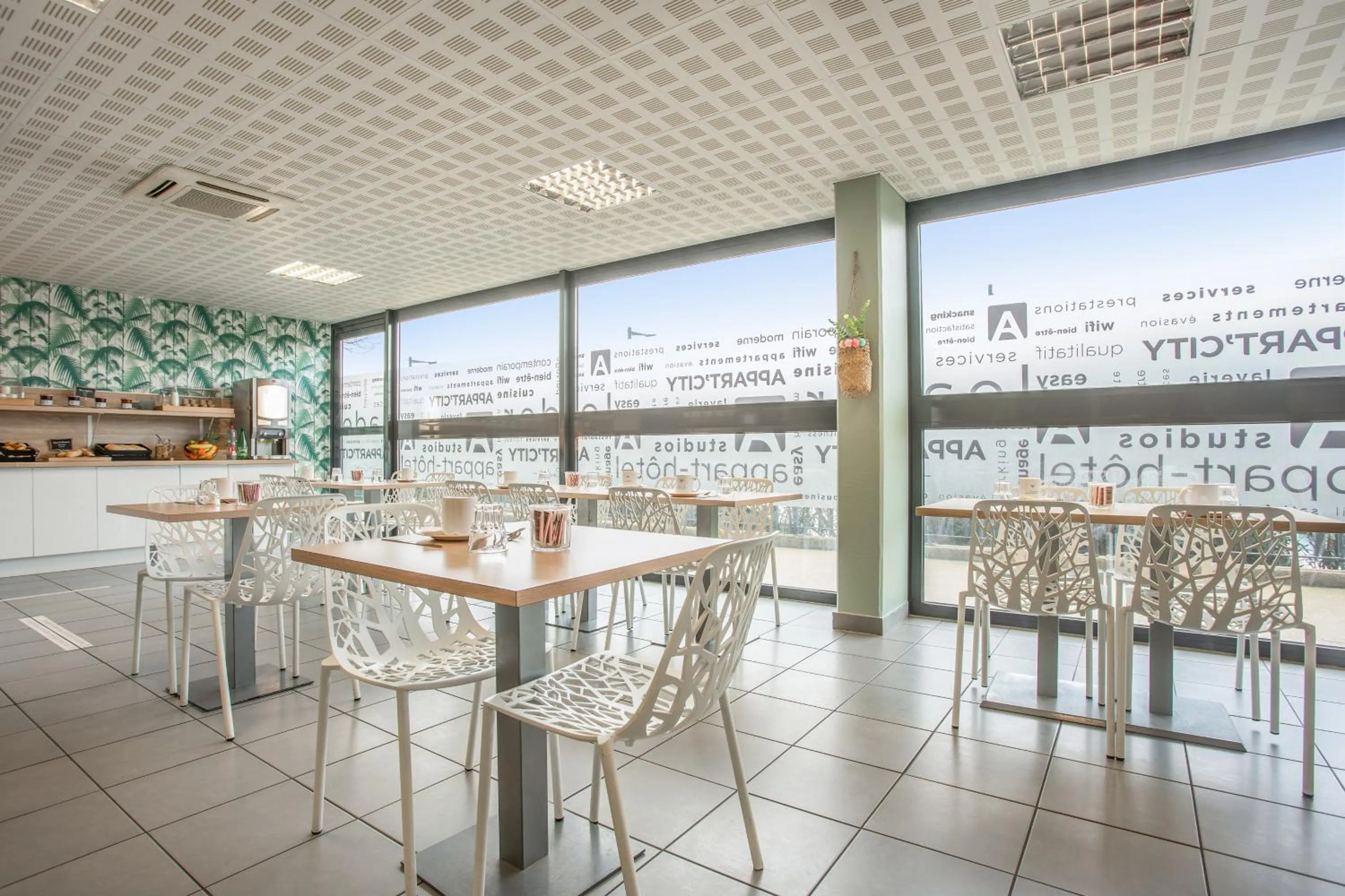 Breakfast in Appart'City Classic Nîmes