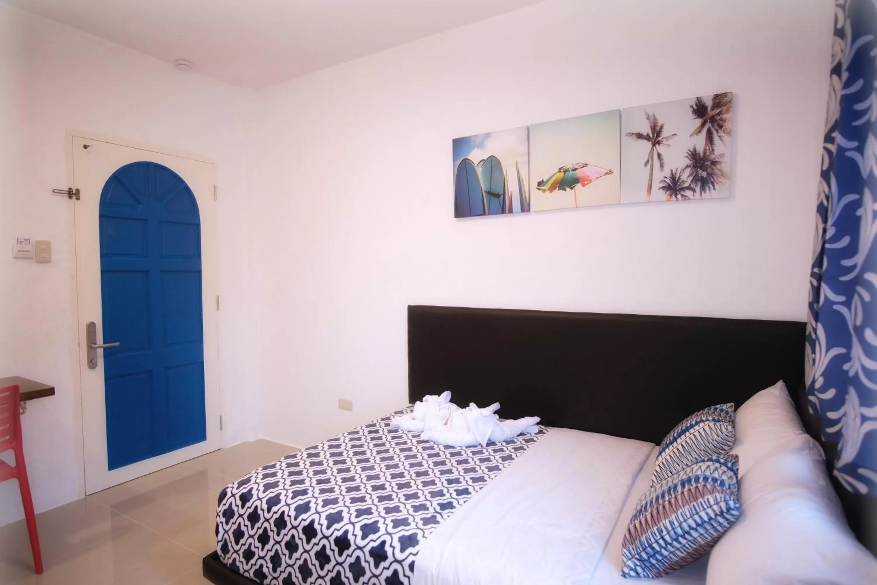 Photo of the whole room, Bed in D´Gecko Hotel