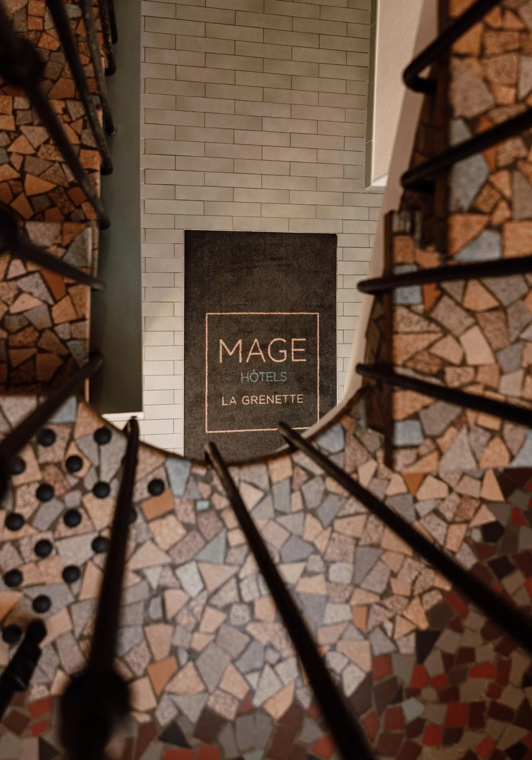 Property Logo/Sign in Mage hôtels - Hôtel la grenette - Brasserie Bonté Divine