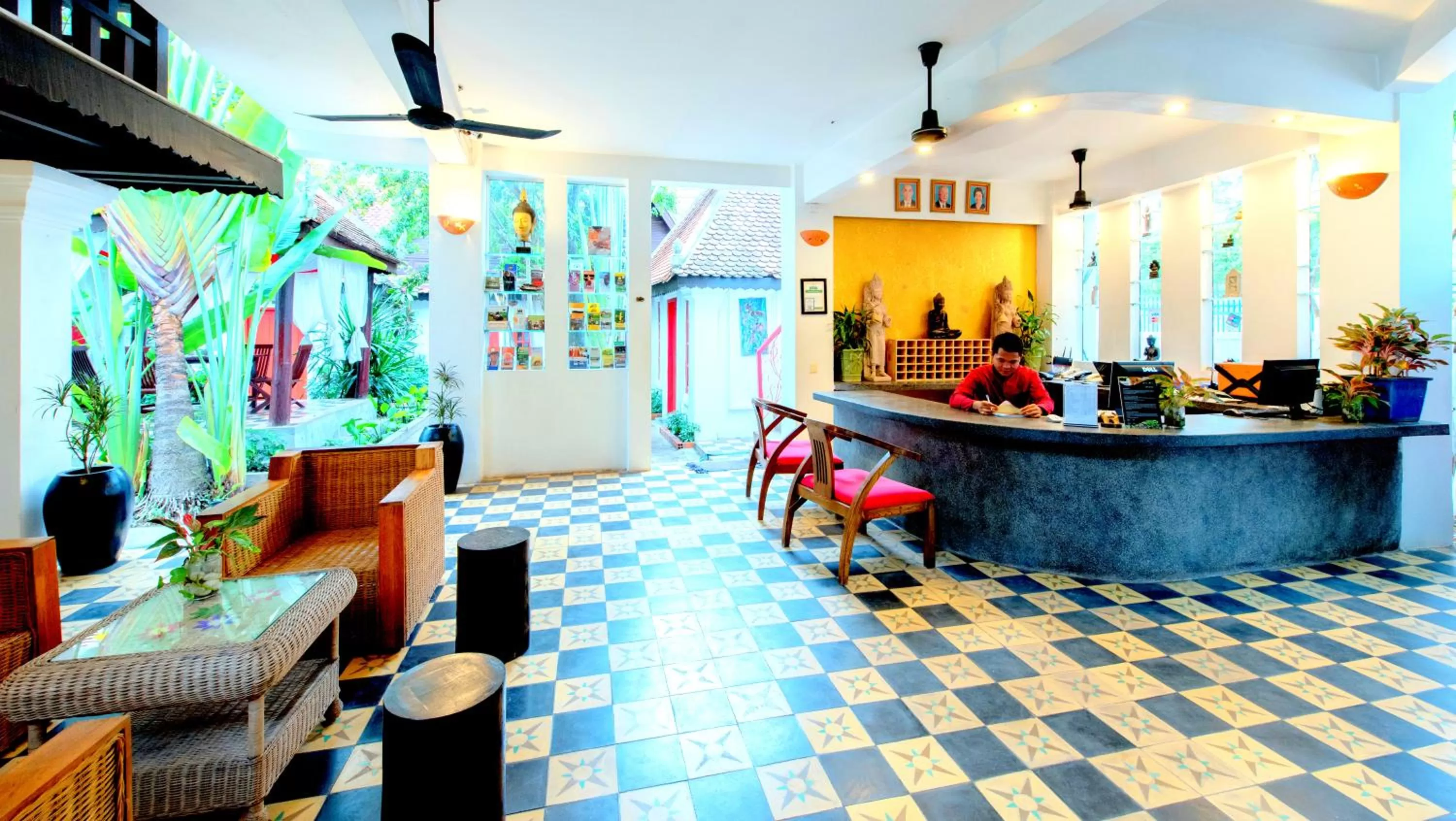 Staff in Villa Wat Damnak