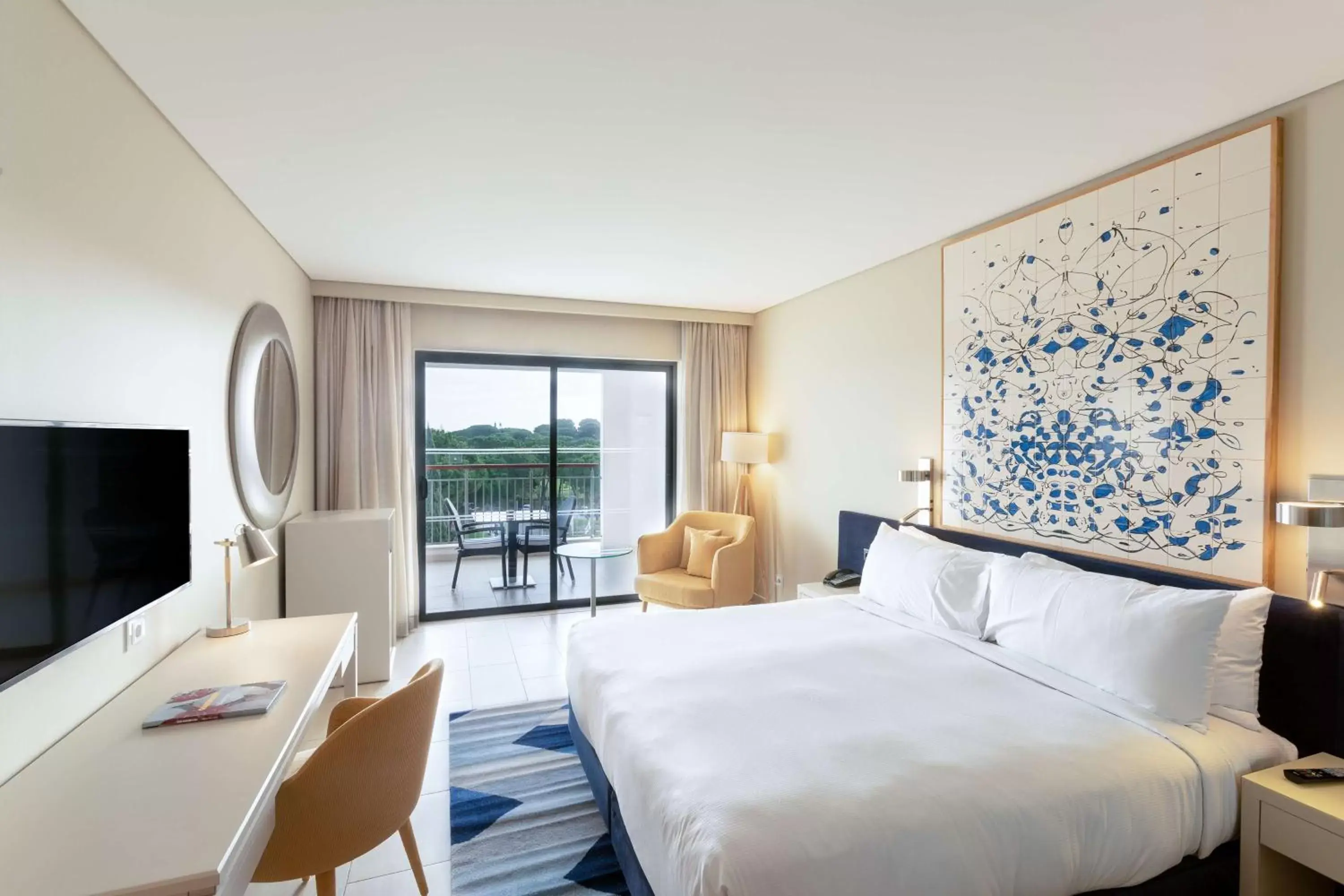 King Deluxe Room with Golf View in Hilton Vilamoura King Deluxe Room with Golf View in Hilton Vilamoura