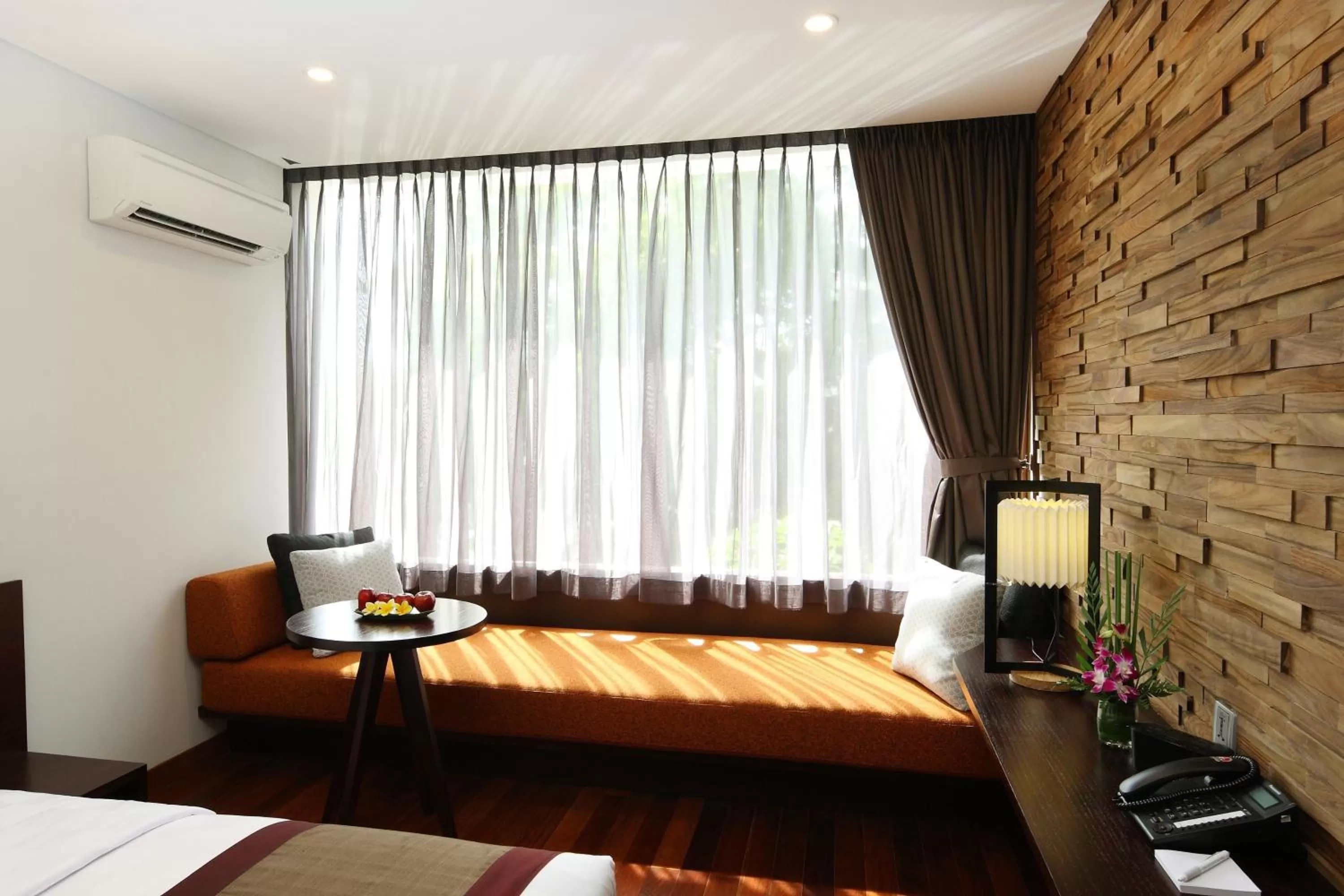 Seating area, Bed in Watermark Hotel & Spa Bali