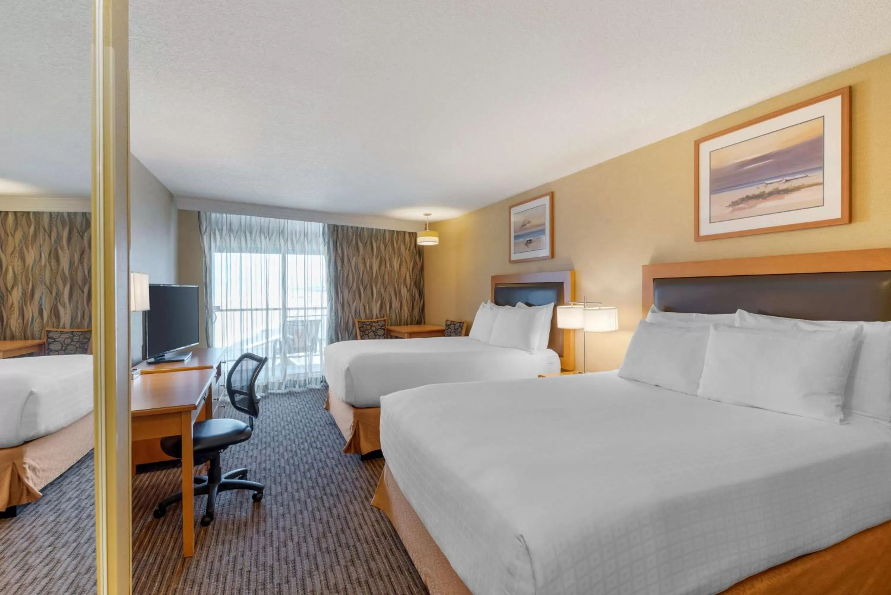 Bedroom, Bed in Best Western Plus Ocean View Resort