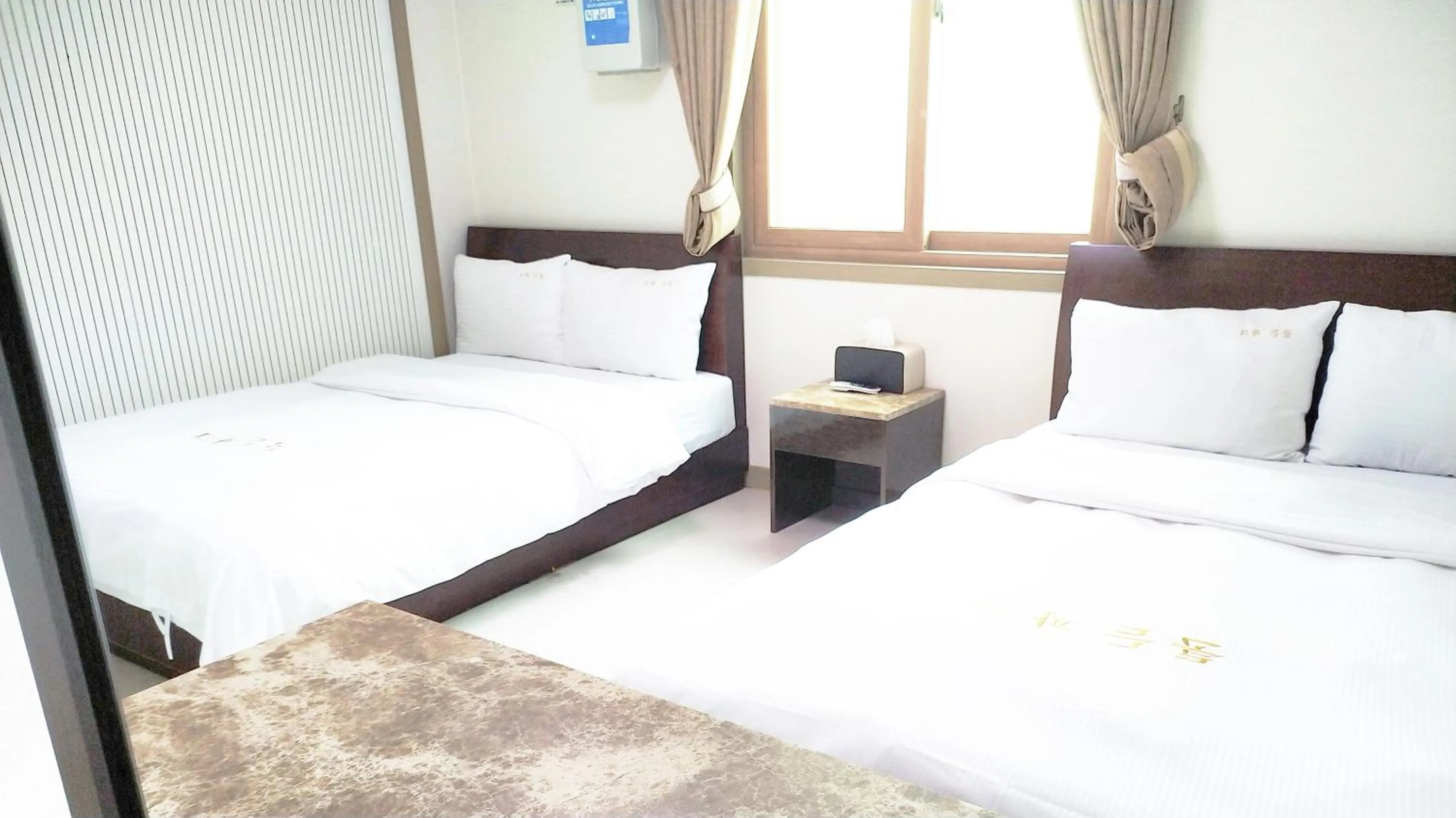 Bed in Golden Park Hotel