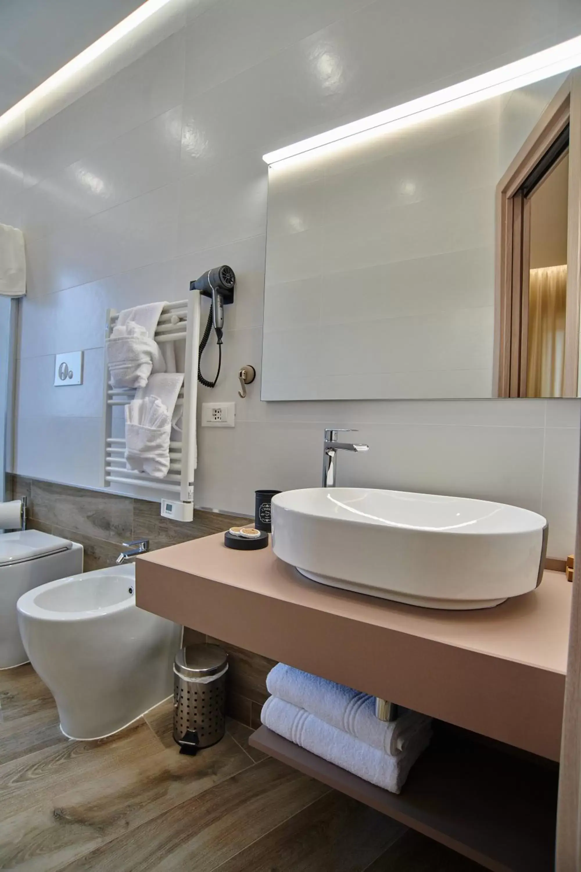 Double or Twin Room with Balcony in B&B Giglio di mare Double or Twin Room with Balcony in B&B Giglio di mare