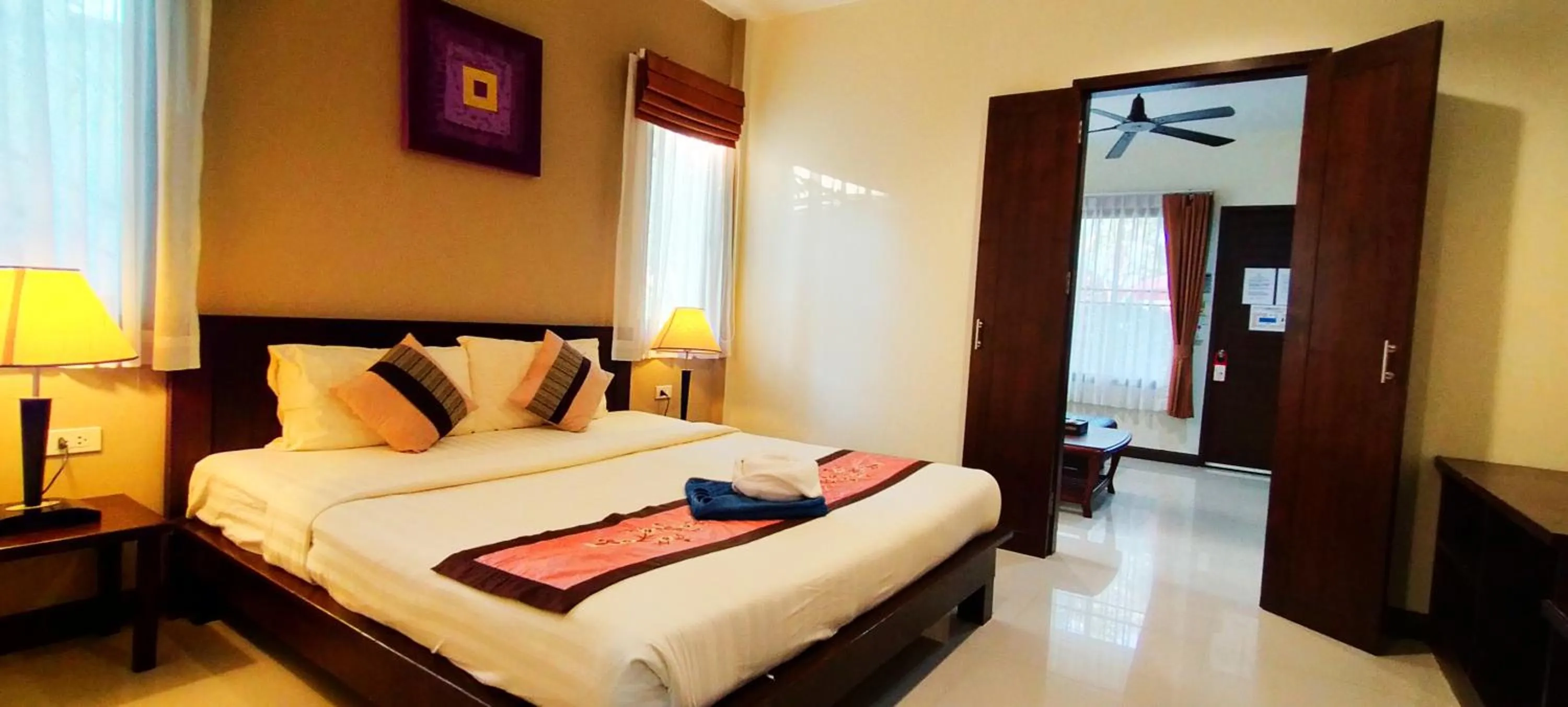 Bed in Happy Cottage