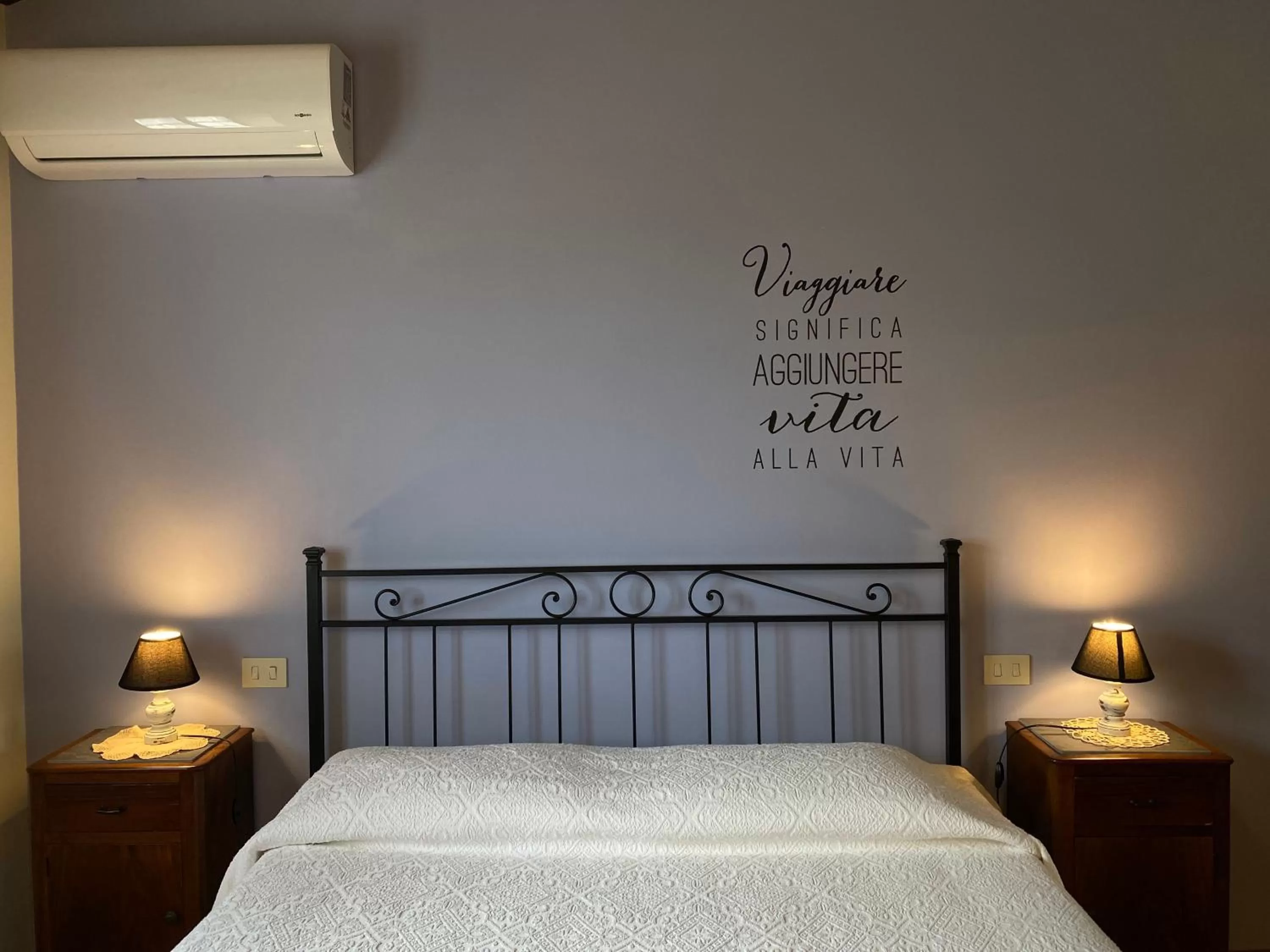 Decorative detail, Bed in Agriturismo Tenuta Badia