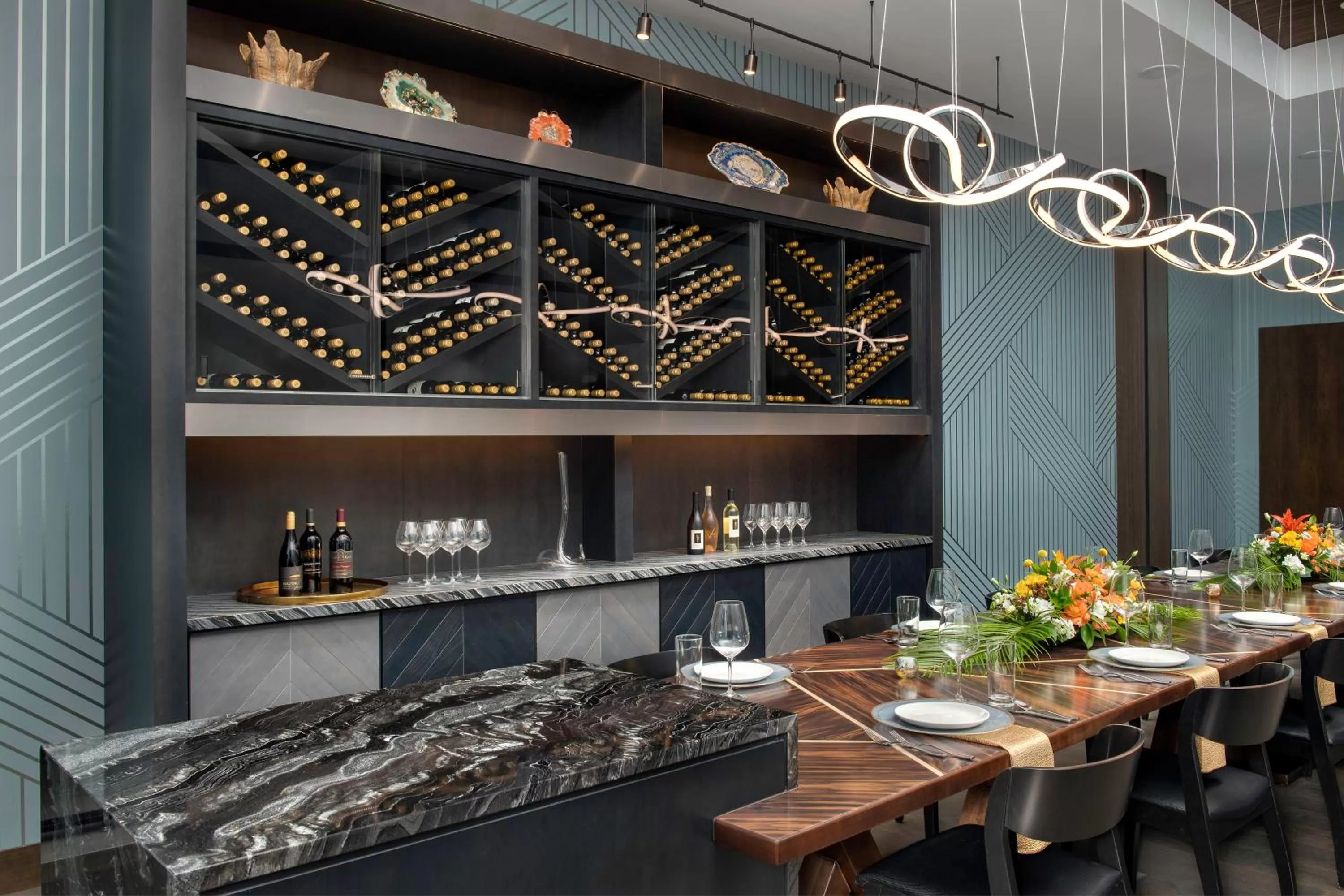 Restaurant/places to eat in Silver Cloud Hotel Tacoma at Point Ruston Waterfront