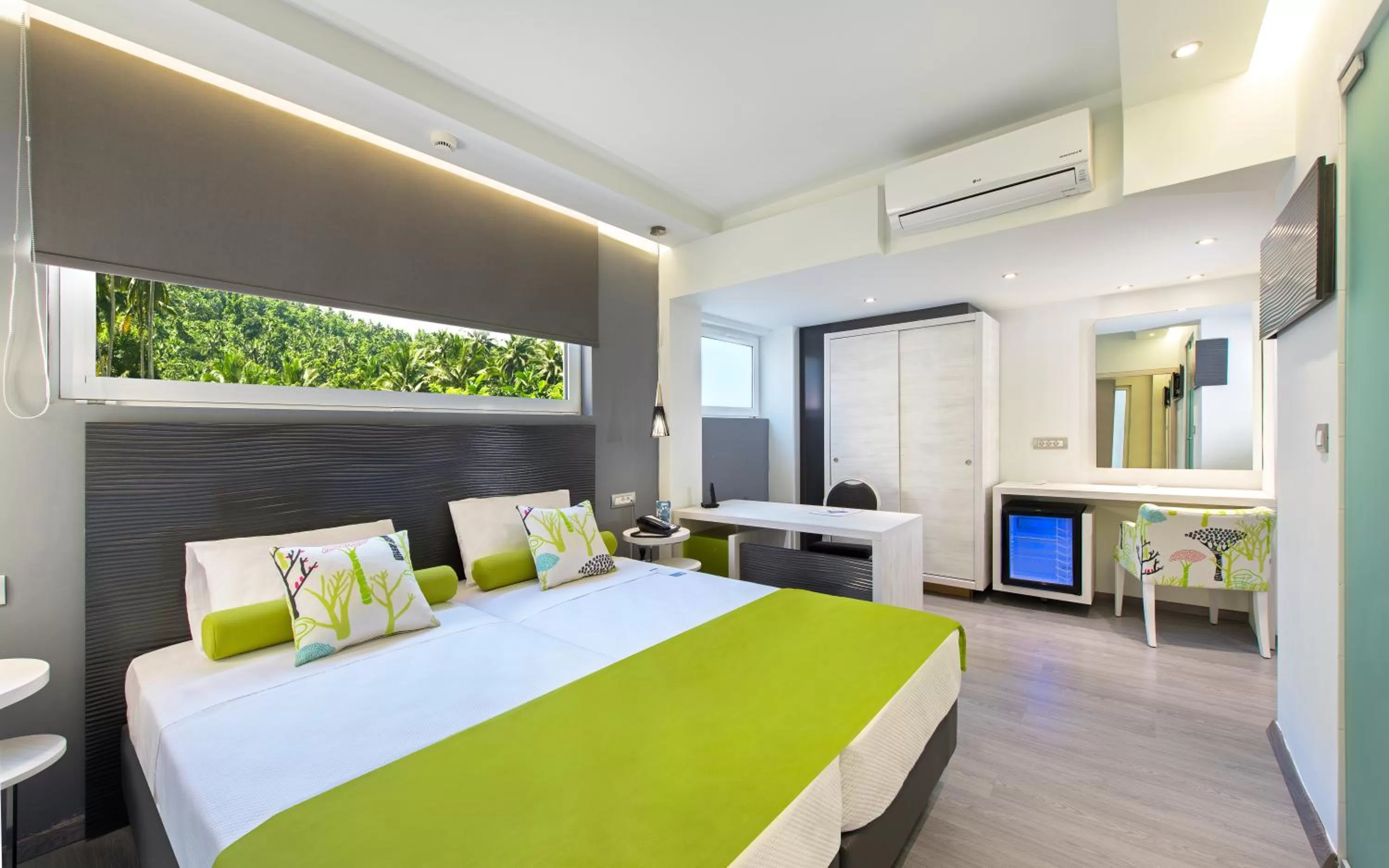 Photo of the whole room, Bed in Semiramis City Hotel