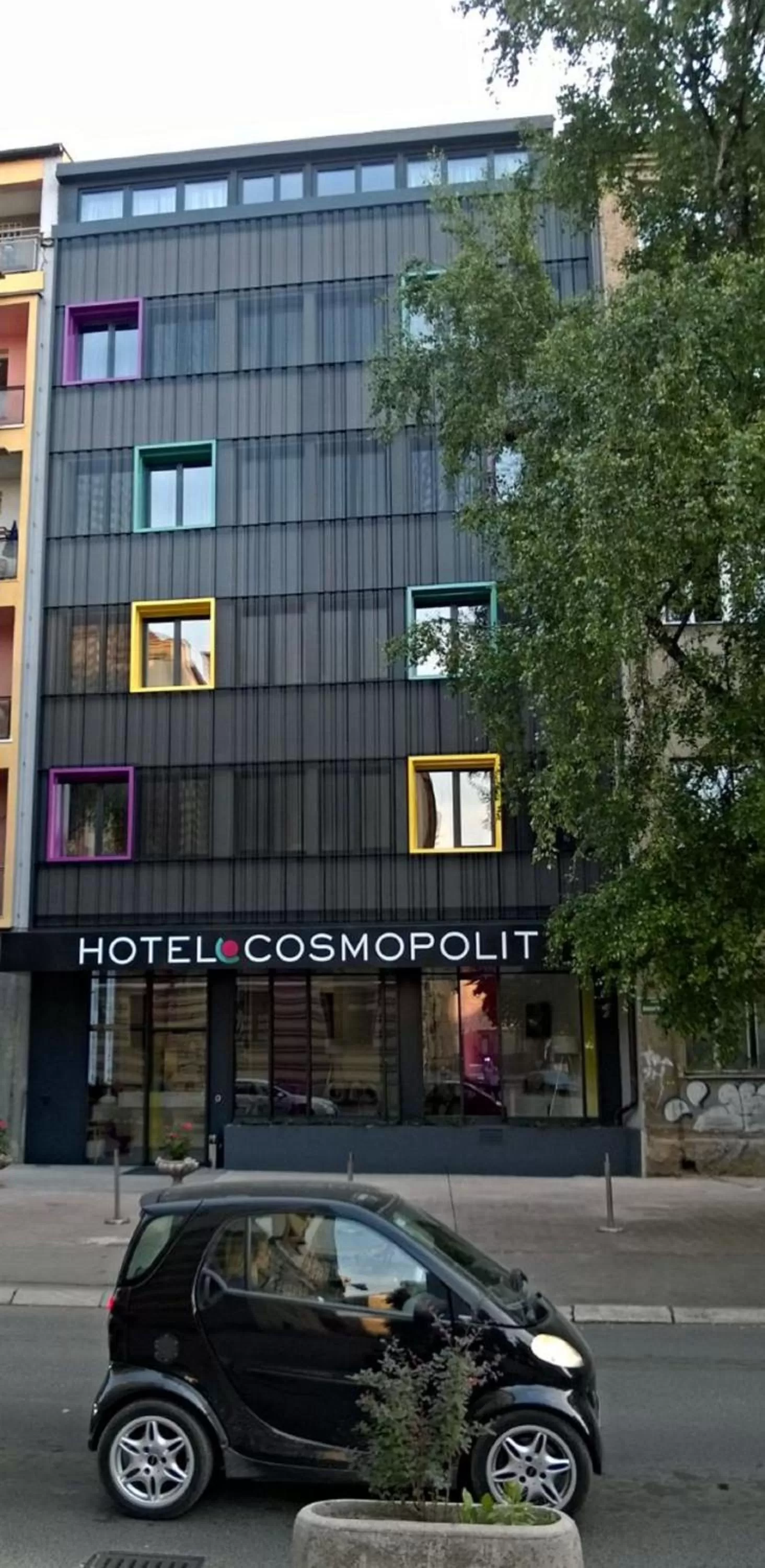 Property building in Hotel Cosmopolit