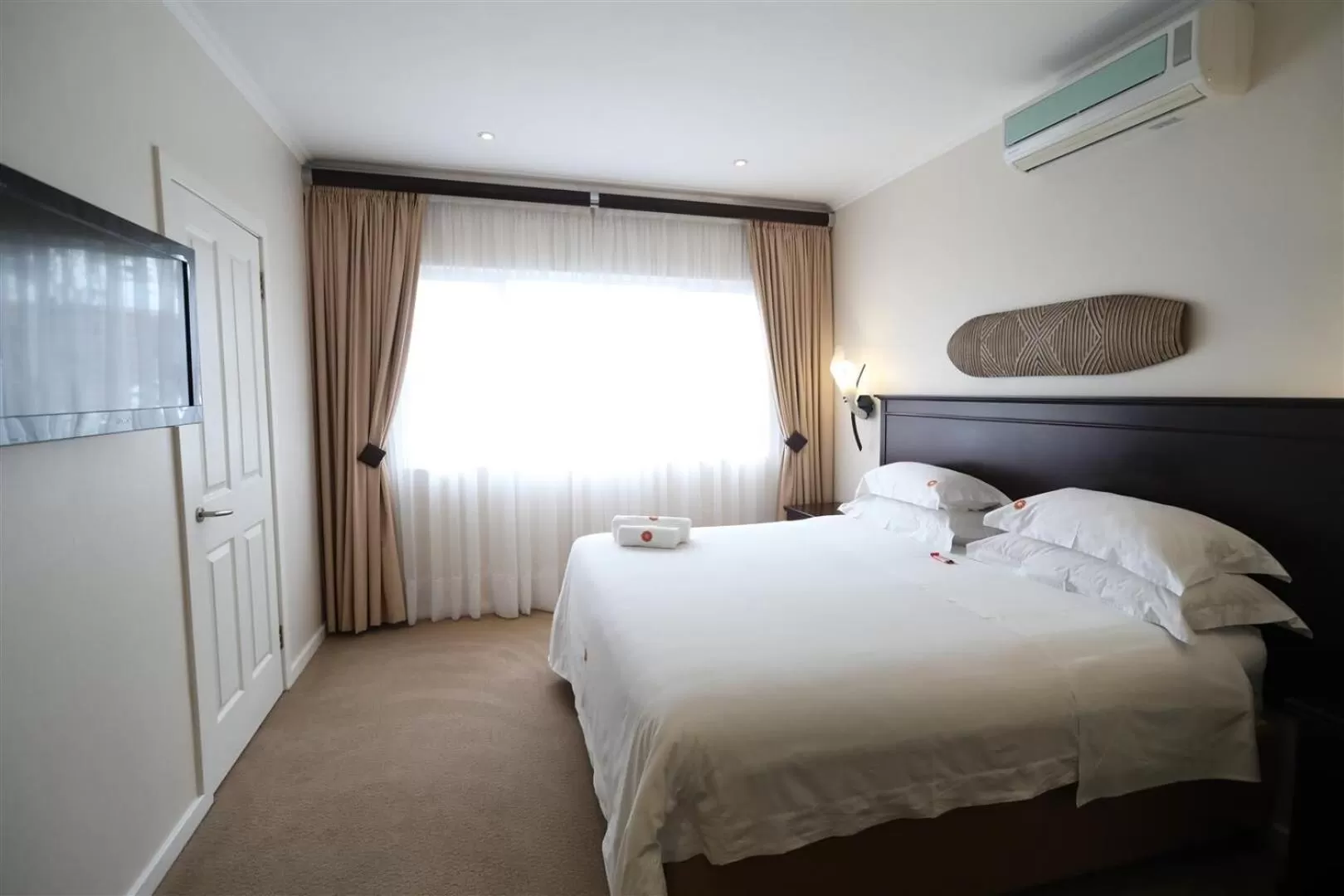 Photo of the whole room, Bed in Florida Park Hotel, Florida Road