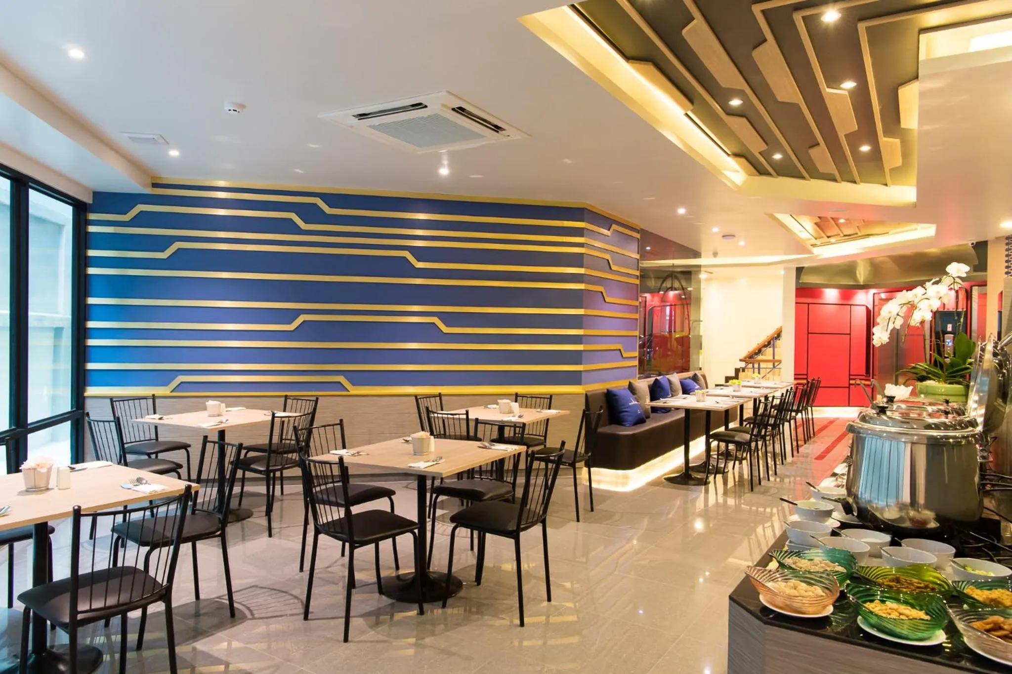 Restaurant/places to eat in Tarawish Hotel