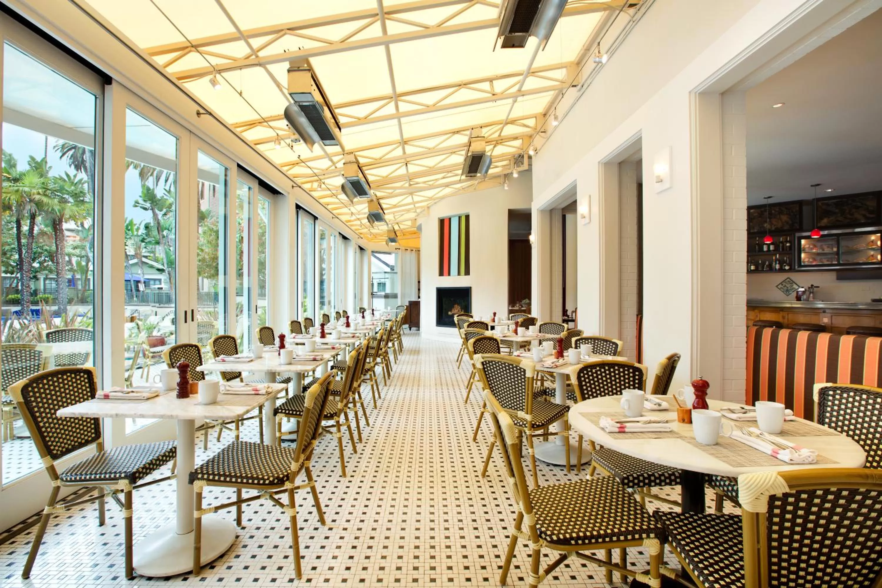 Restaurant/places to eat in Fairmont Miramar Hotel & Bungalows