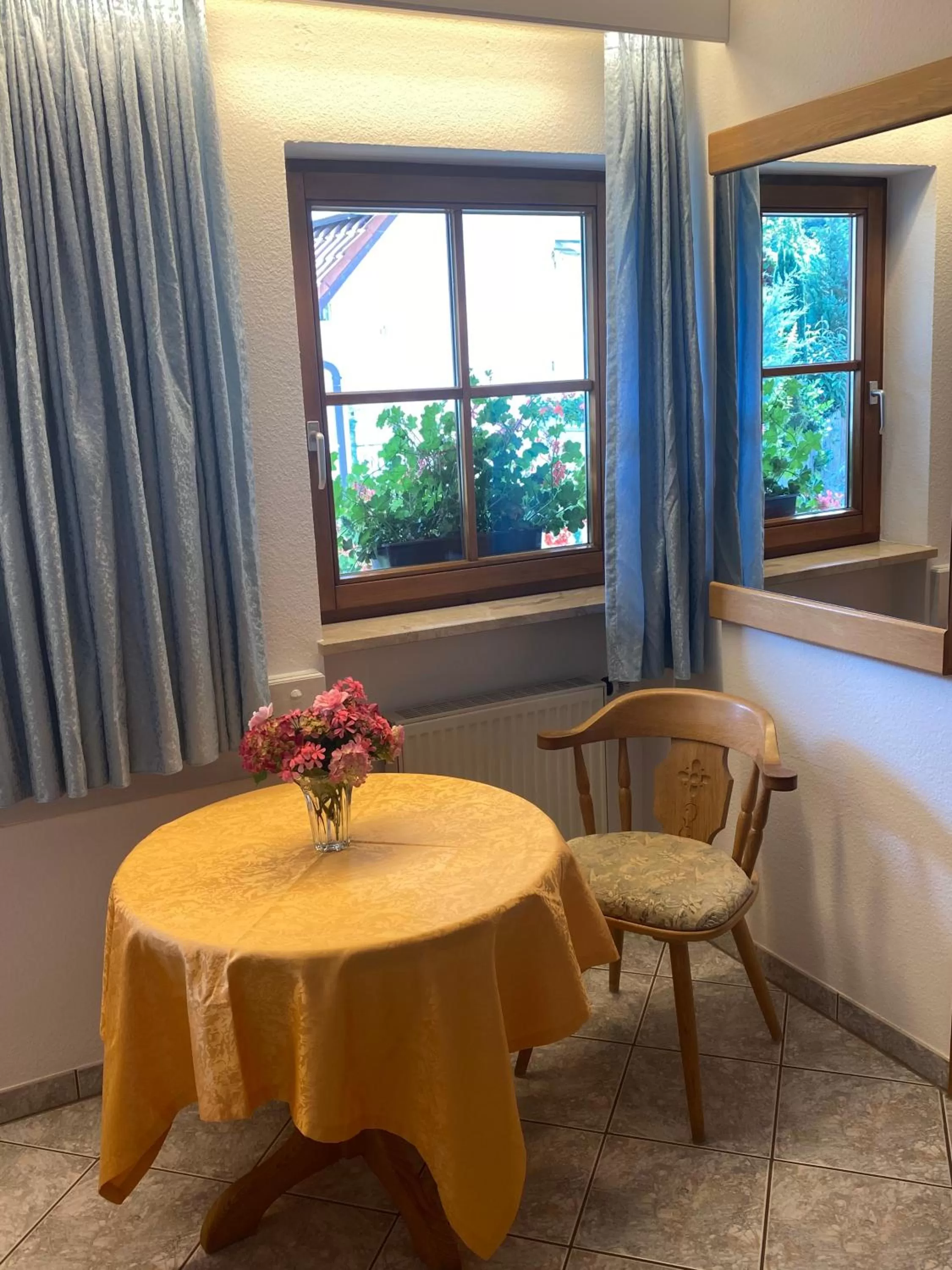 Seating area in Hotel Haus Seehang