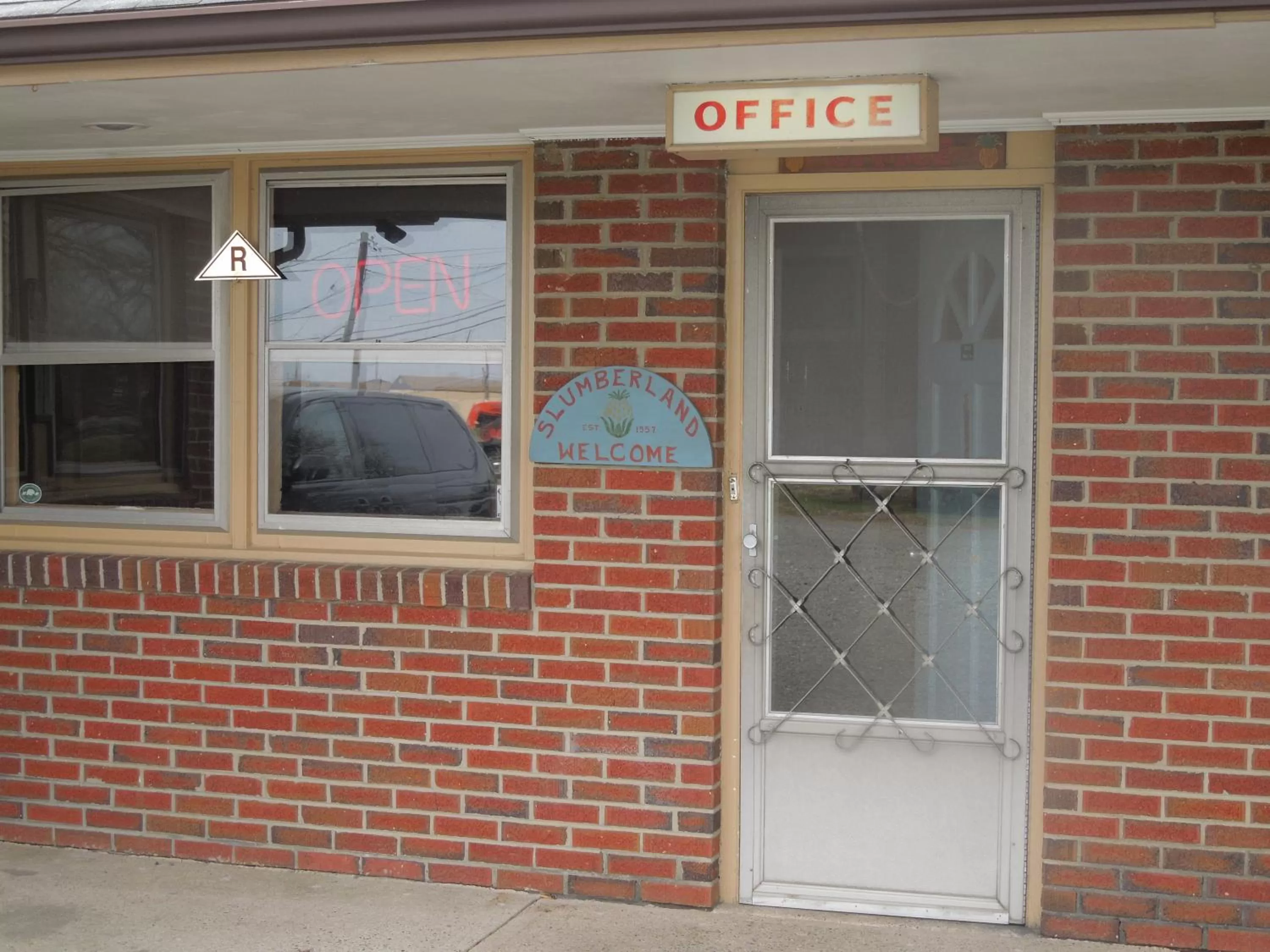 Facade/entrance in Slumberland Motel Mount Holly