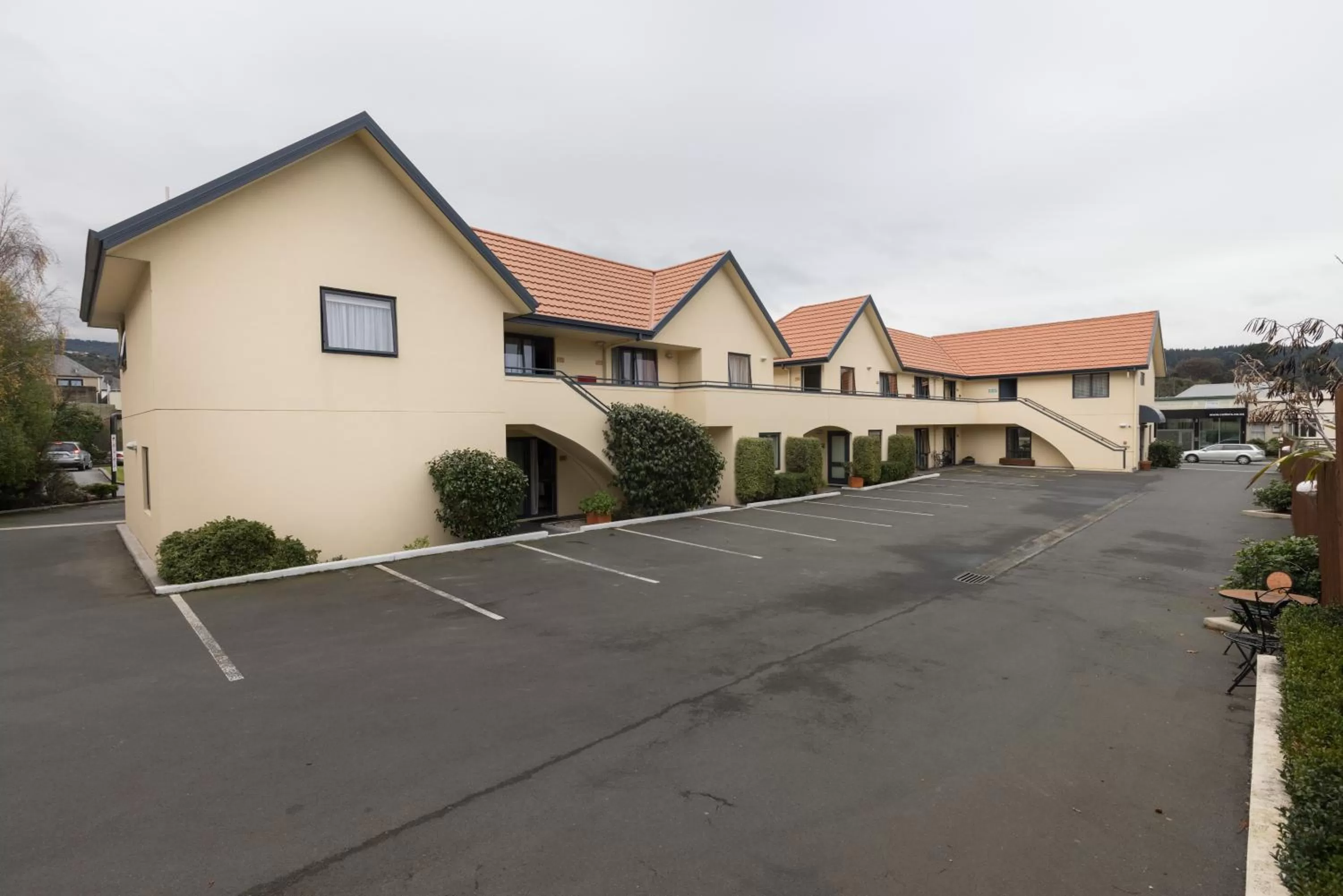 Property building in Bella Vista Motel Dunedin