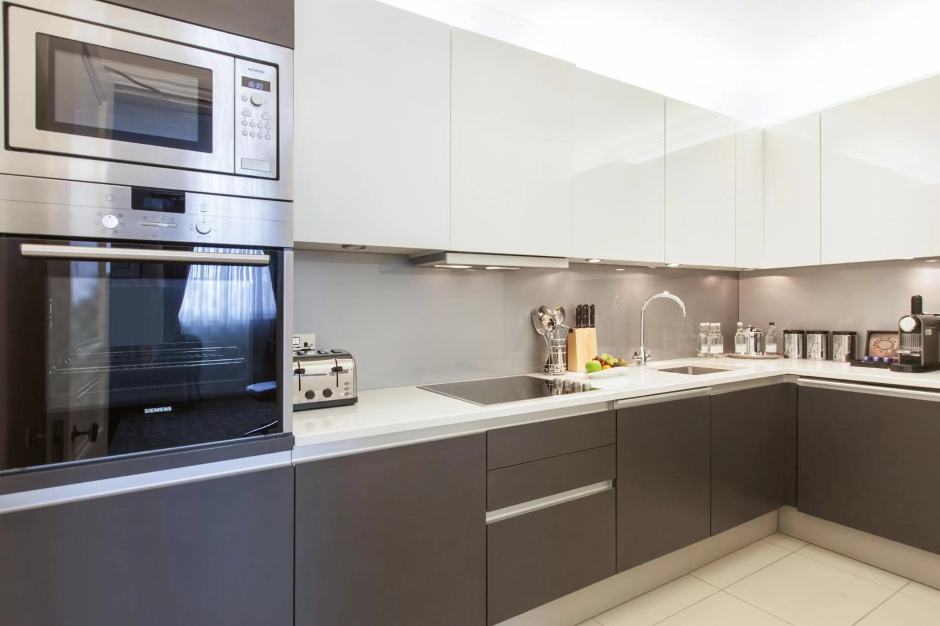 Coffee/tea facilities in Taj 51 Buckingham Gate Suites and Residences