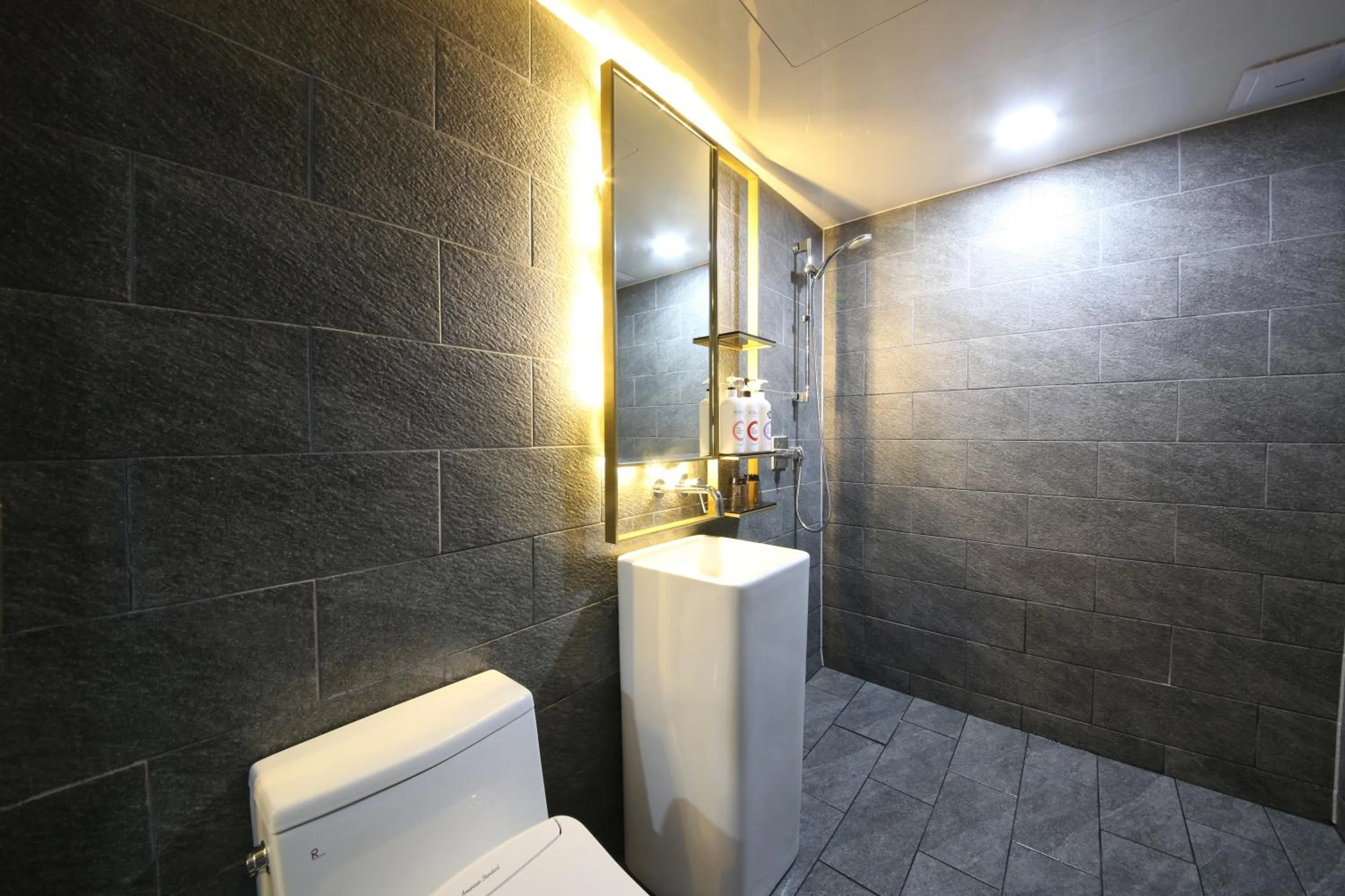 Bathroom in Suncheon Divine Hotel