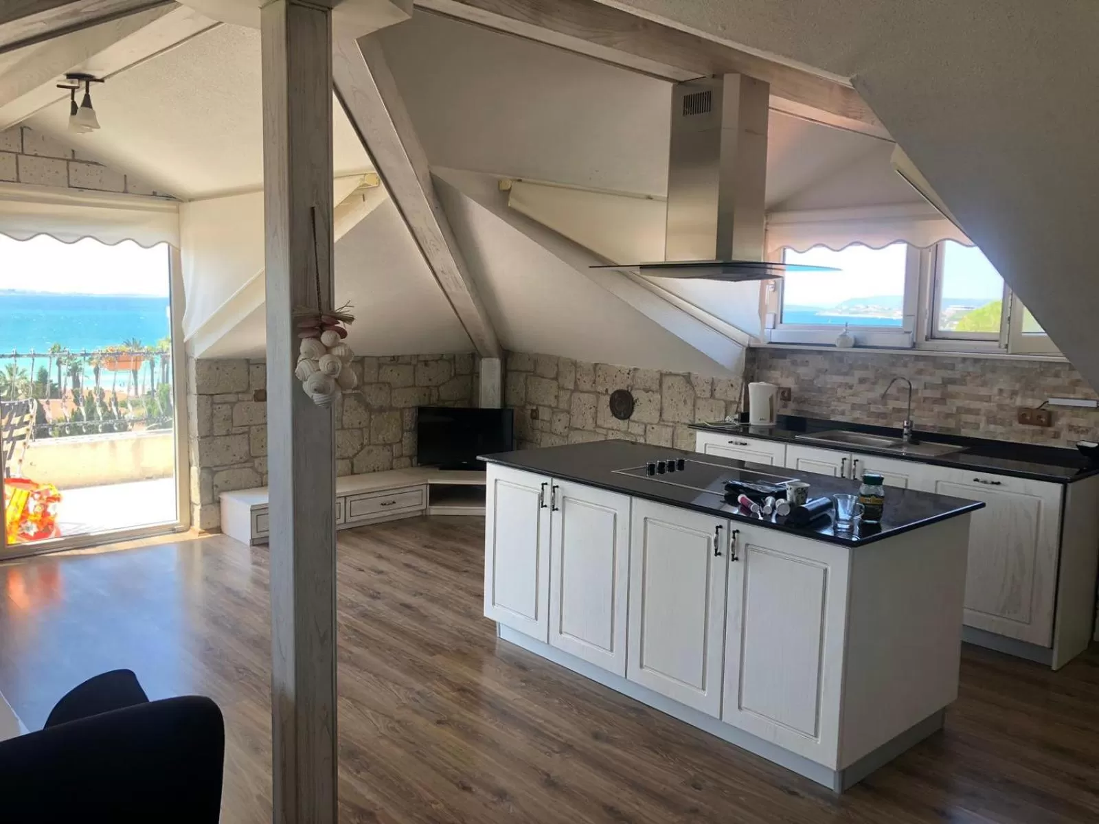 Kitchen or kitchenette, Kitchen/Kitchenette in Dolina Hotel