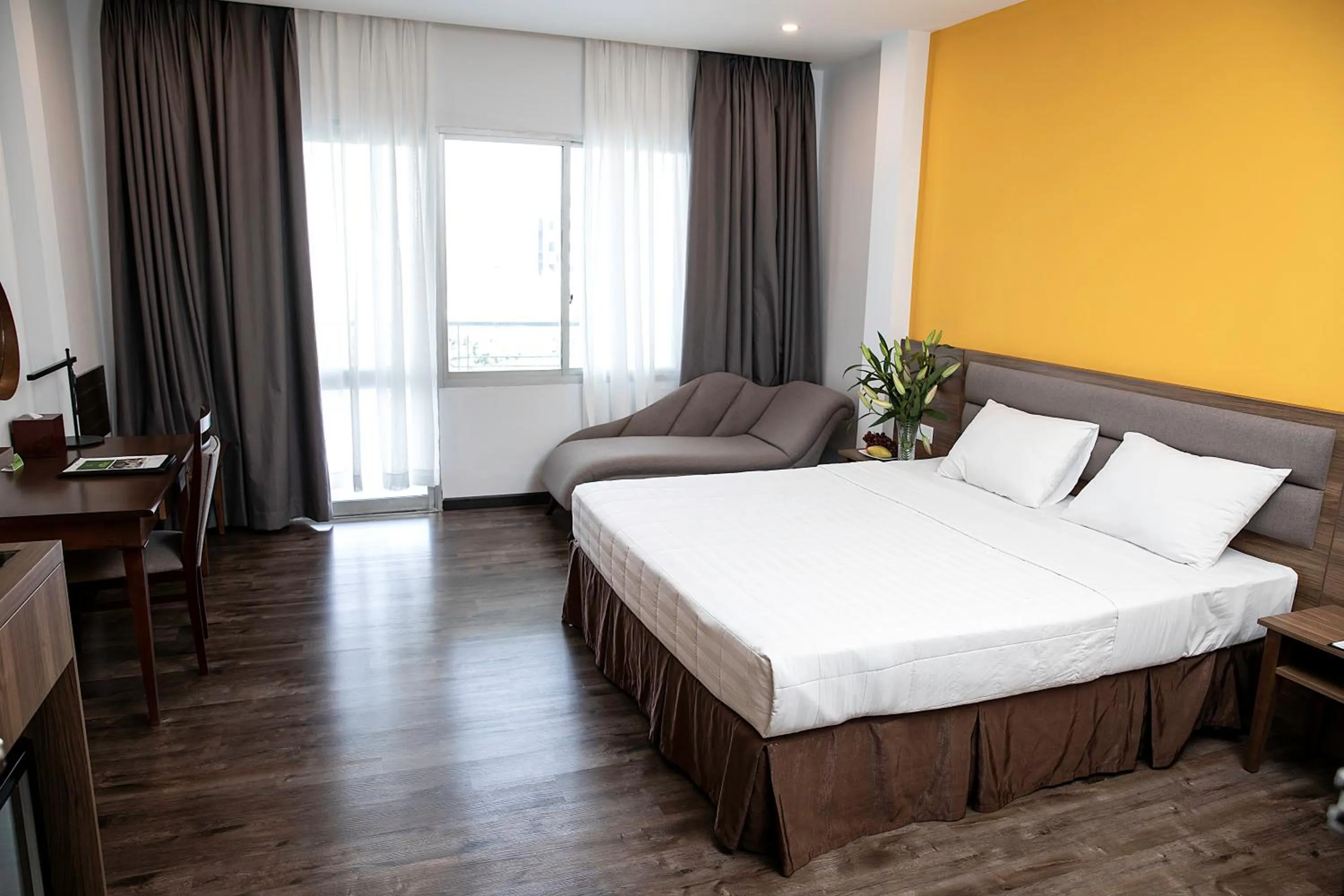 Bed in Liberty Hotel Saigon Parkview