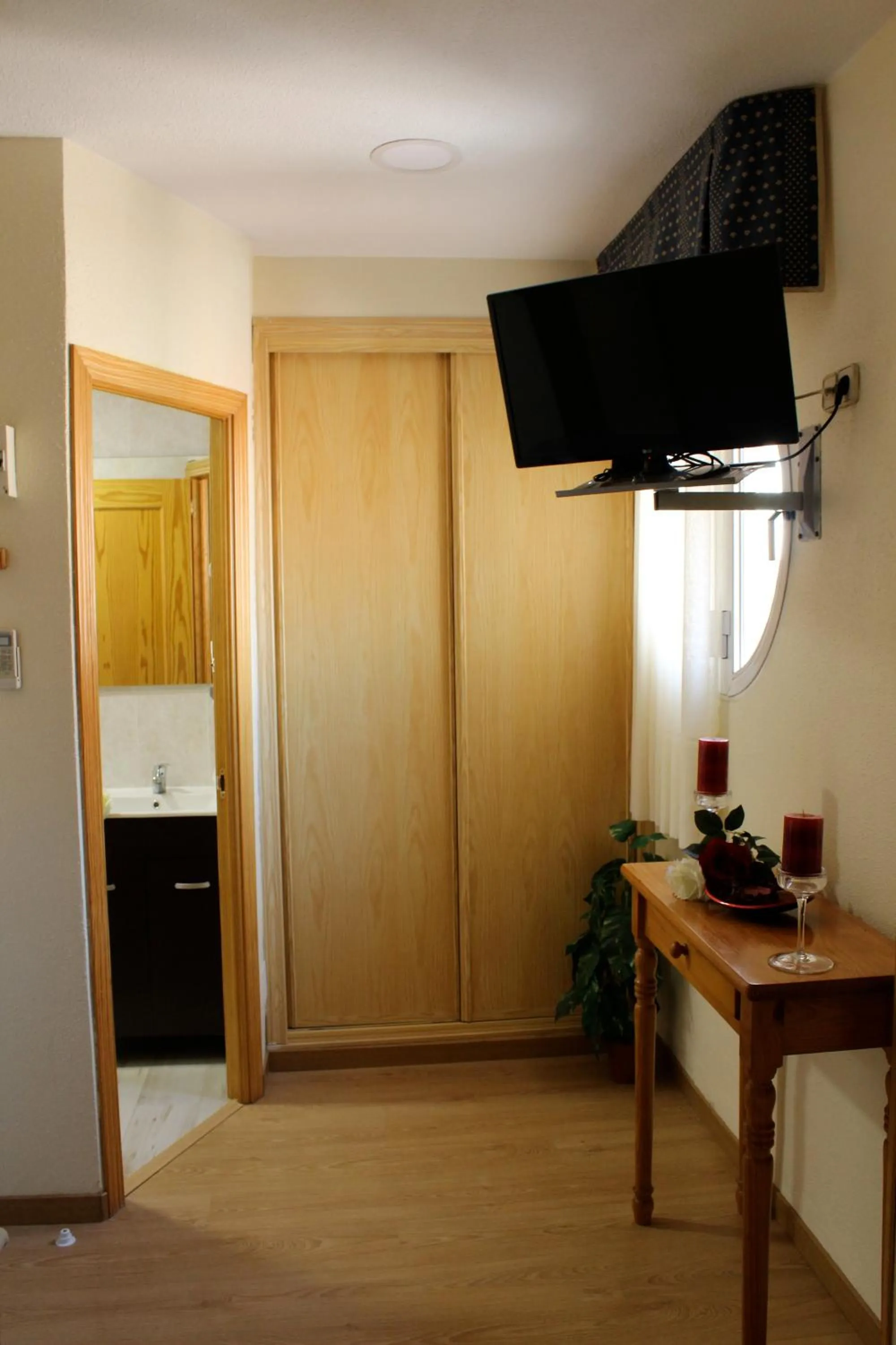 TV and multimedia in Hotel Cuatro Caños