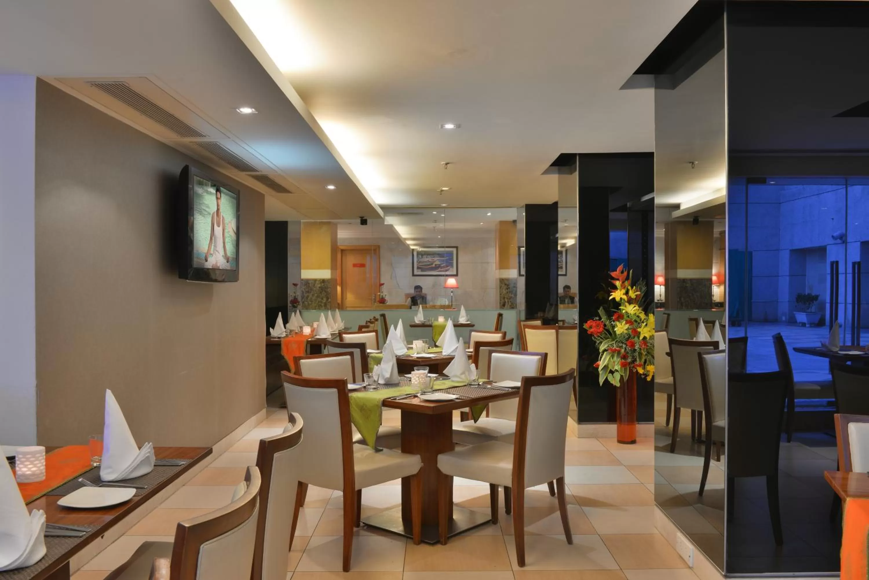 Restaurant/places to eat in Vivanta Vadodara
