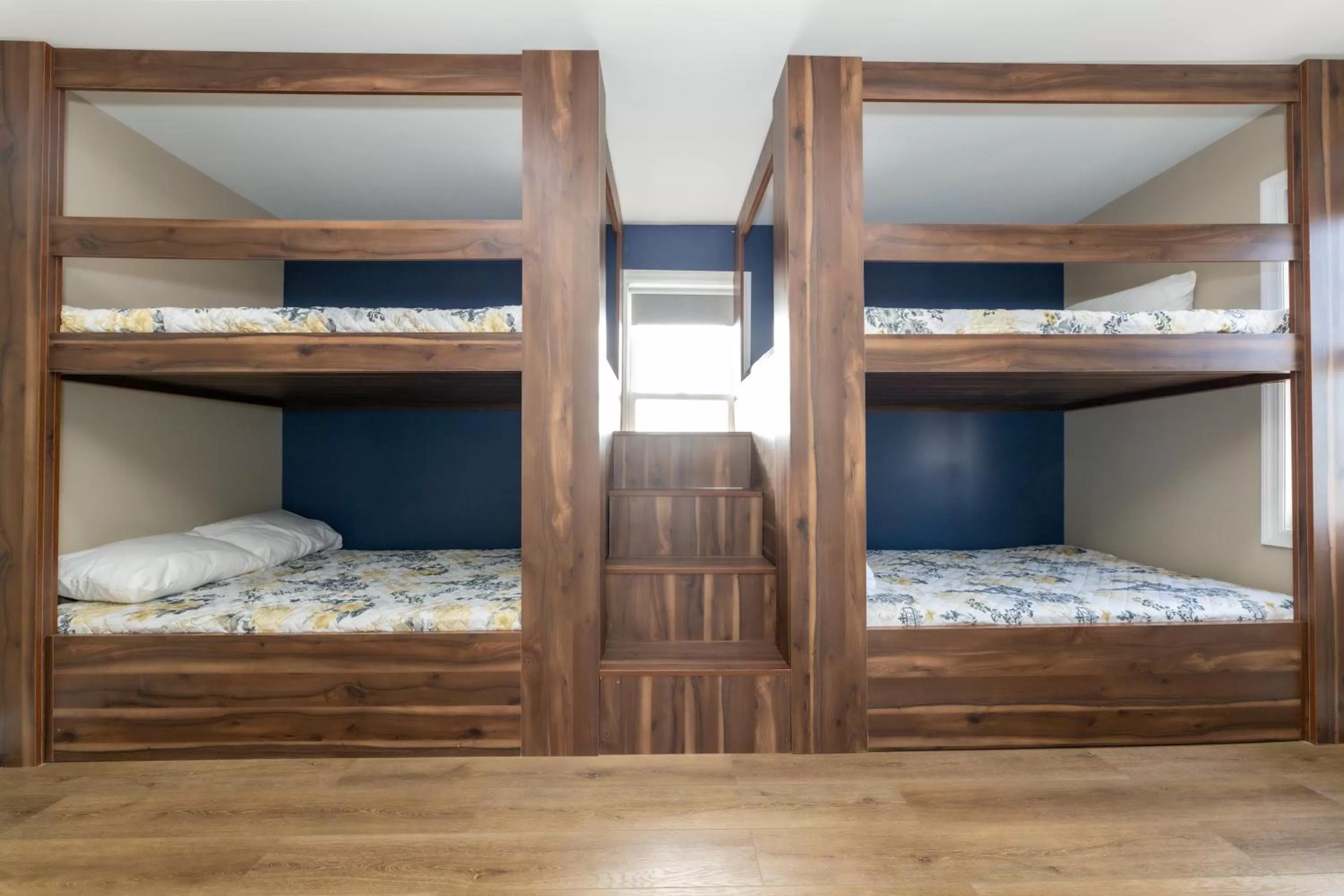 bunk bed, Bed in Seaside Sands Inn