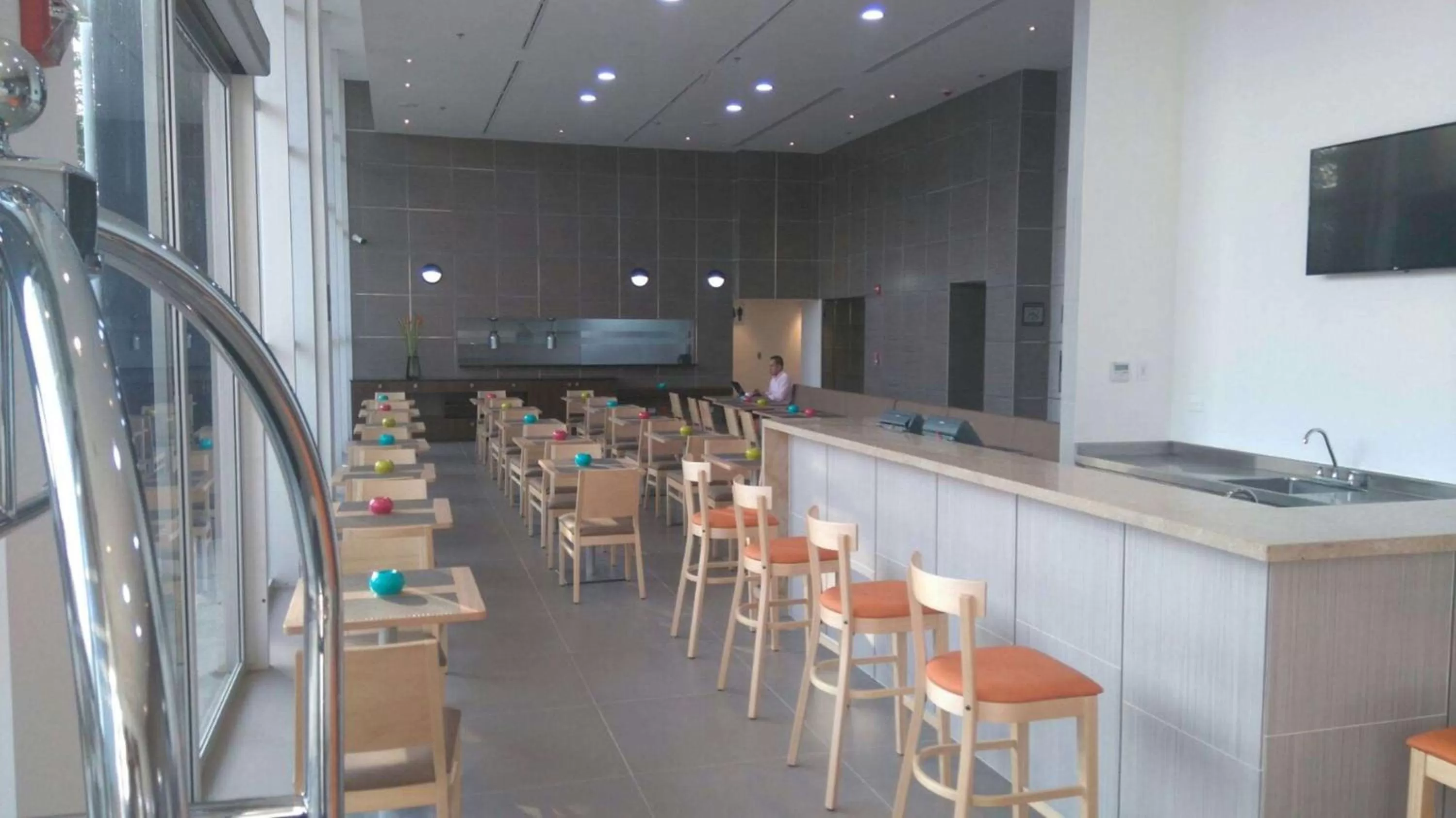 Restaurant/places to eat in Best Western Plus Santa Marta Hotel