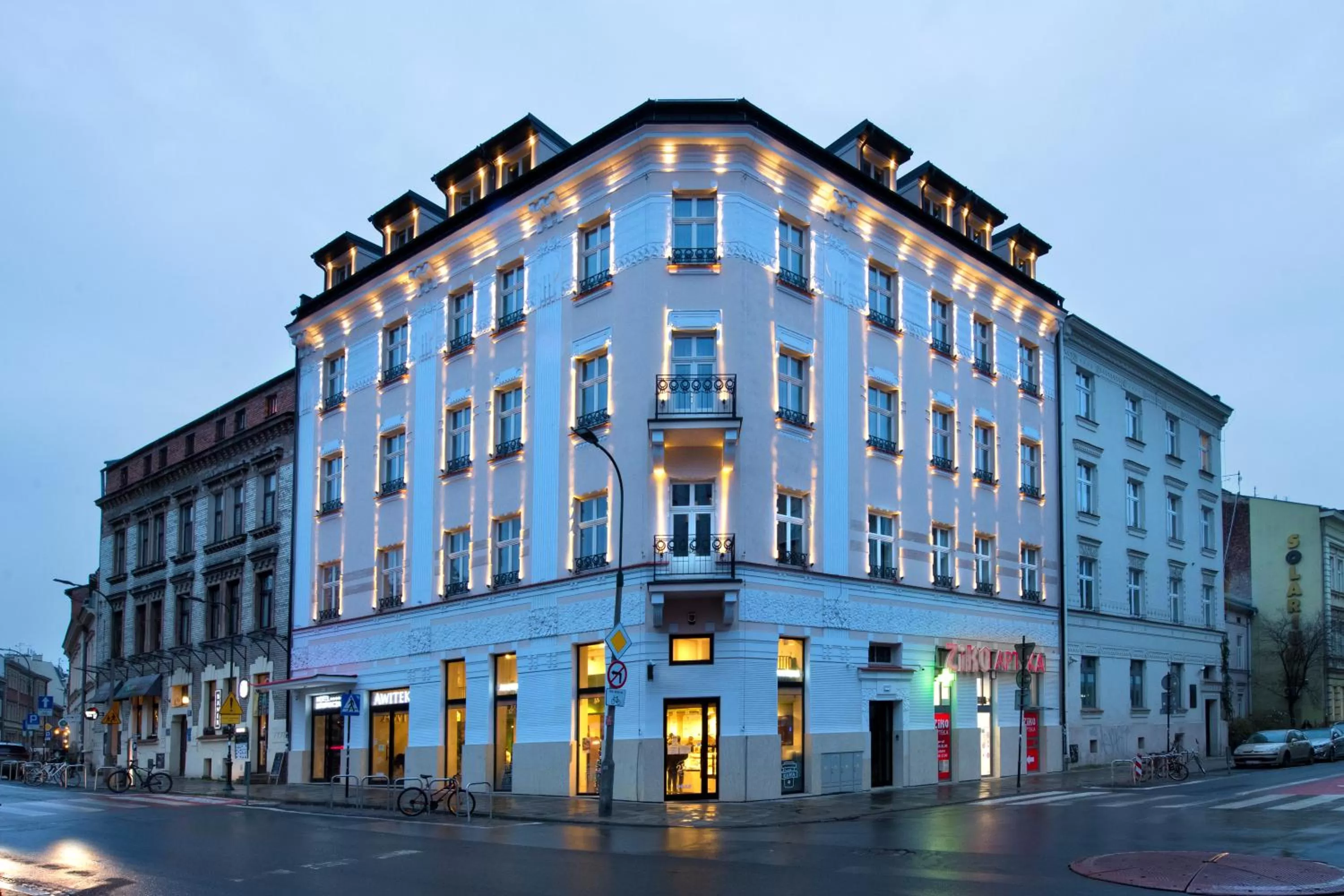 Property building in Hotel Krupnicza 30