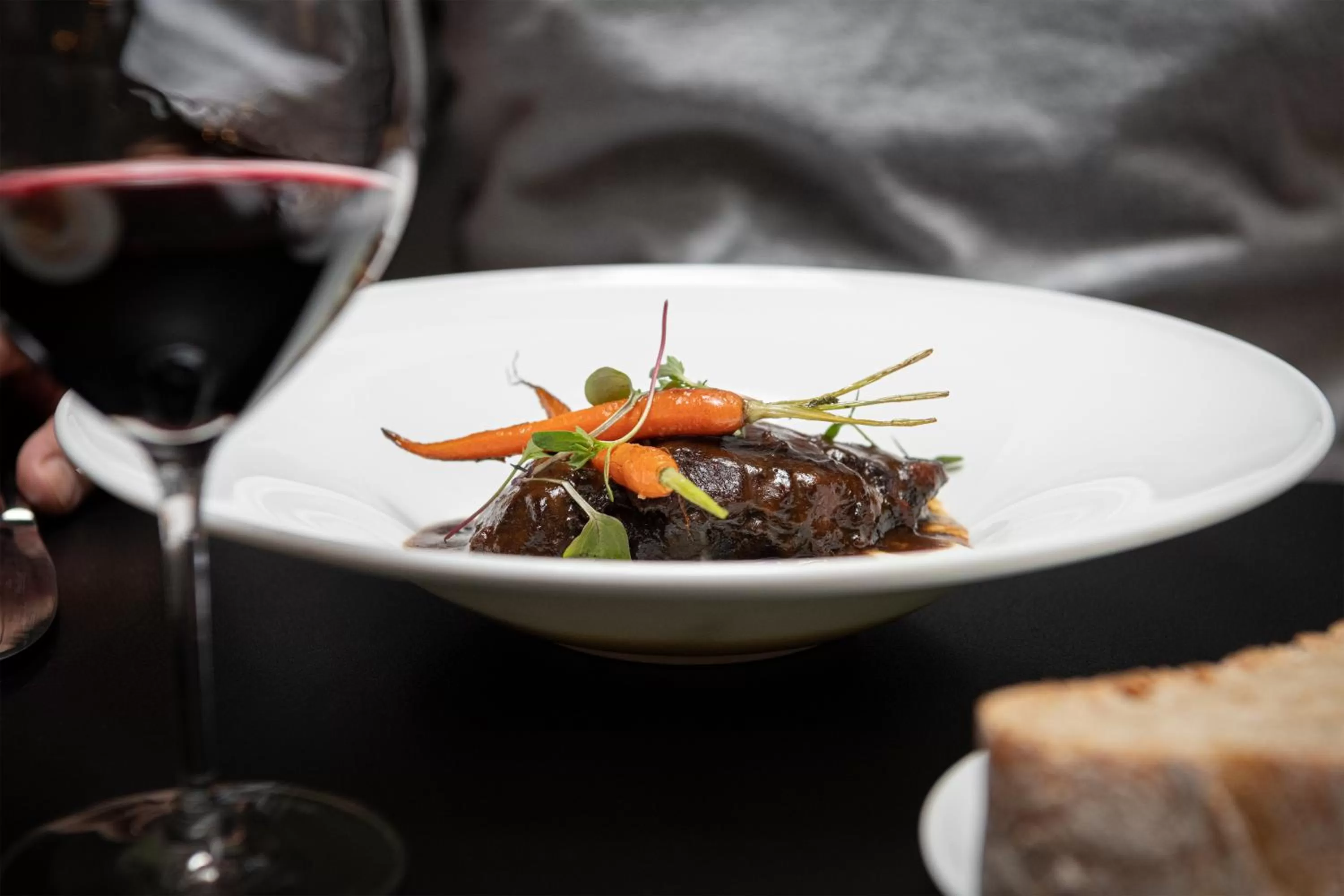 Restaurant/places to eat in Hotel Plaza