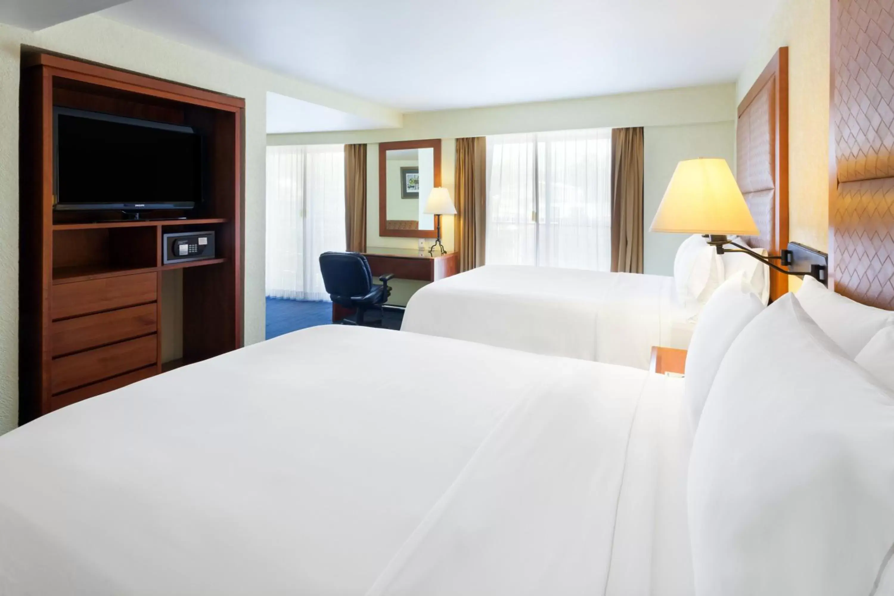 Standard Queen Room with Two Queen Beds and Extra Floor Space in Holiday Inn Express Oaxaca - Centro Historico by IHG Standard Queen Room with Two Queen Beds and Extra Floor Space in Holiday Inn Express Oaxaca - Centro Historico by IHG