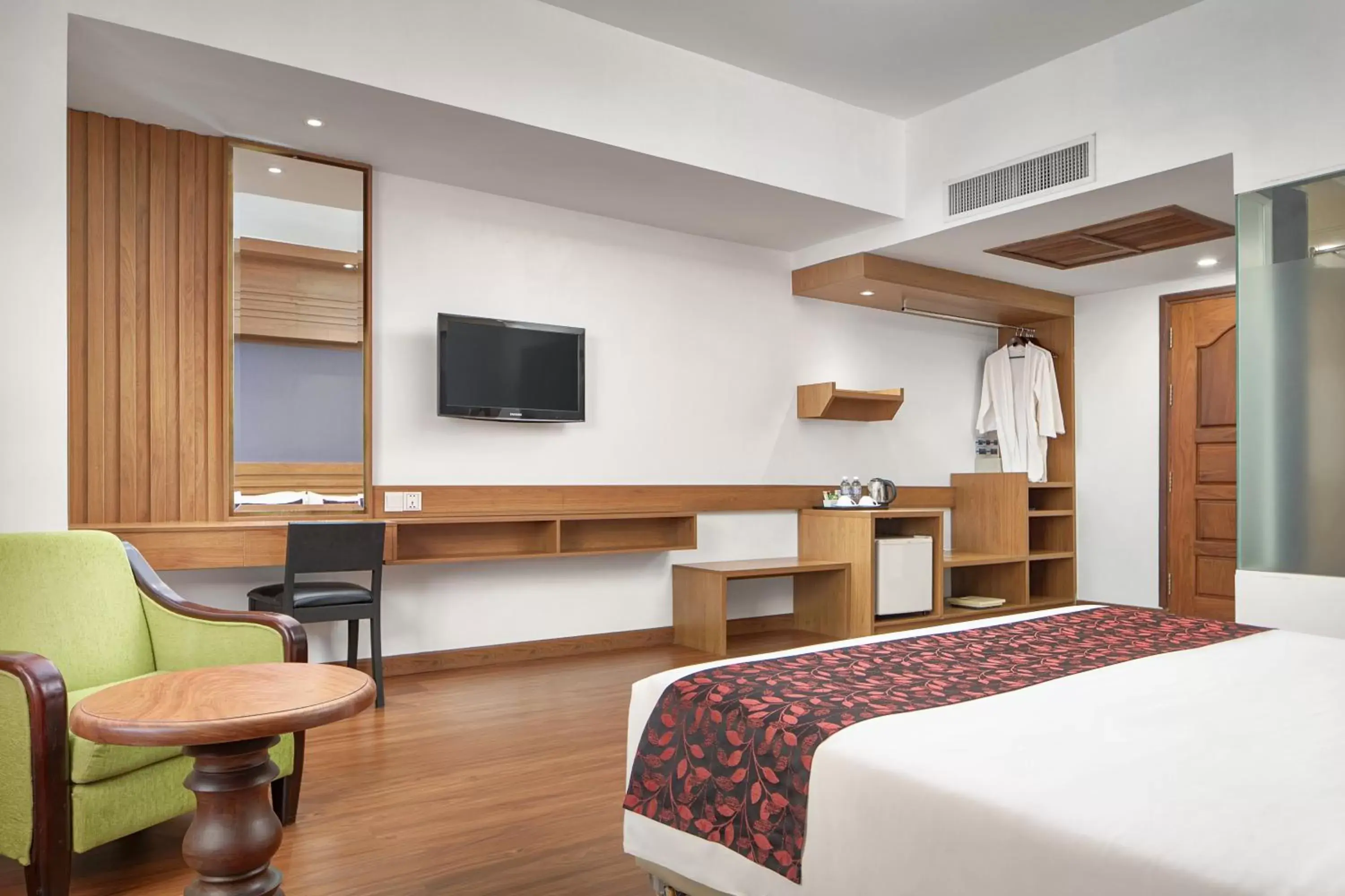 Deluxe Double Room in Ohana Phnom Penh Palace Hotel Deluxe Double Room in Ohana Phnom Penh Palace Hotel