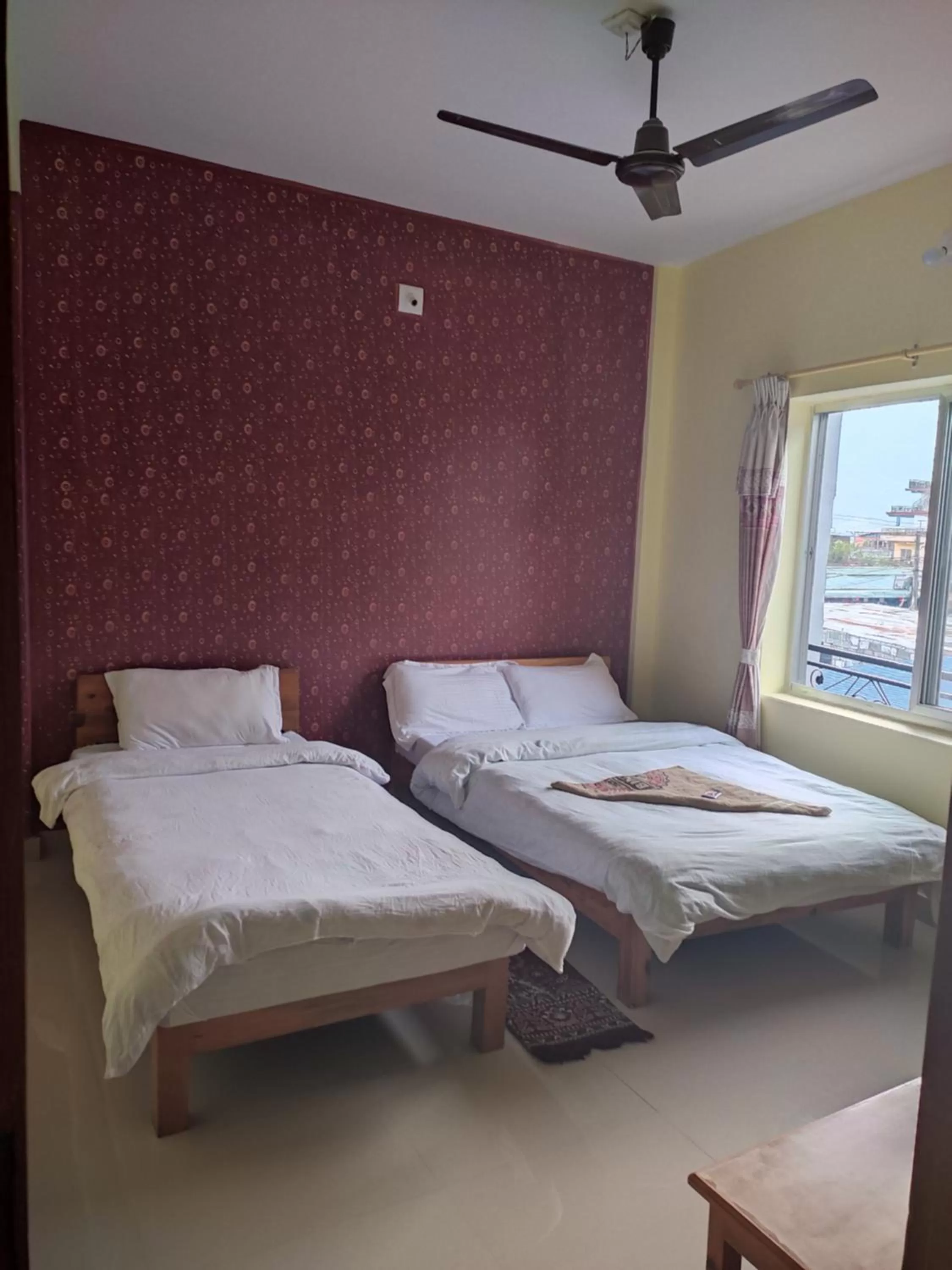 Superior Twin Room in Hotel Green Hill View