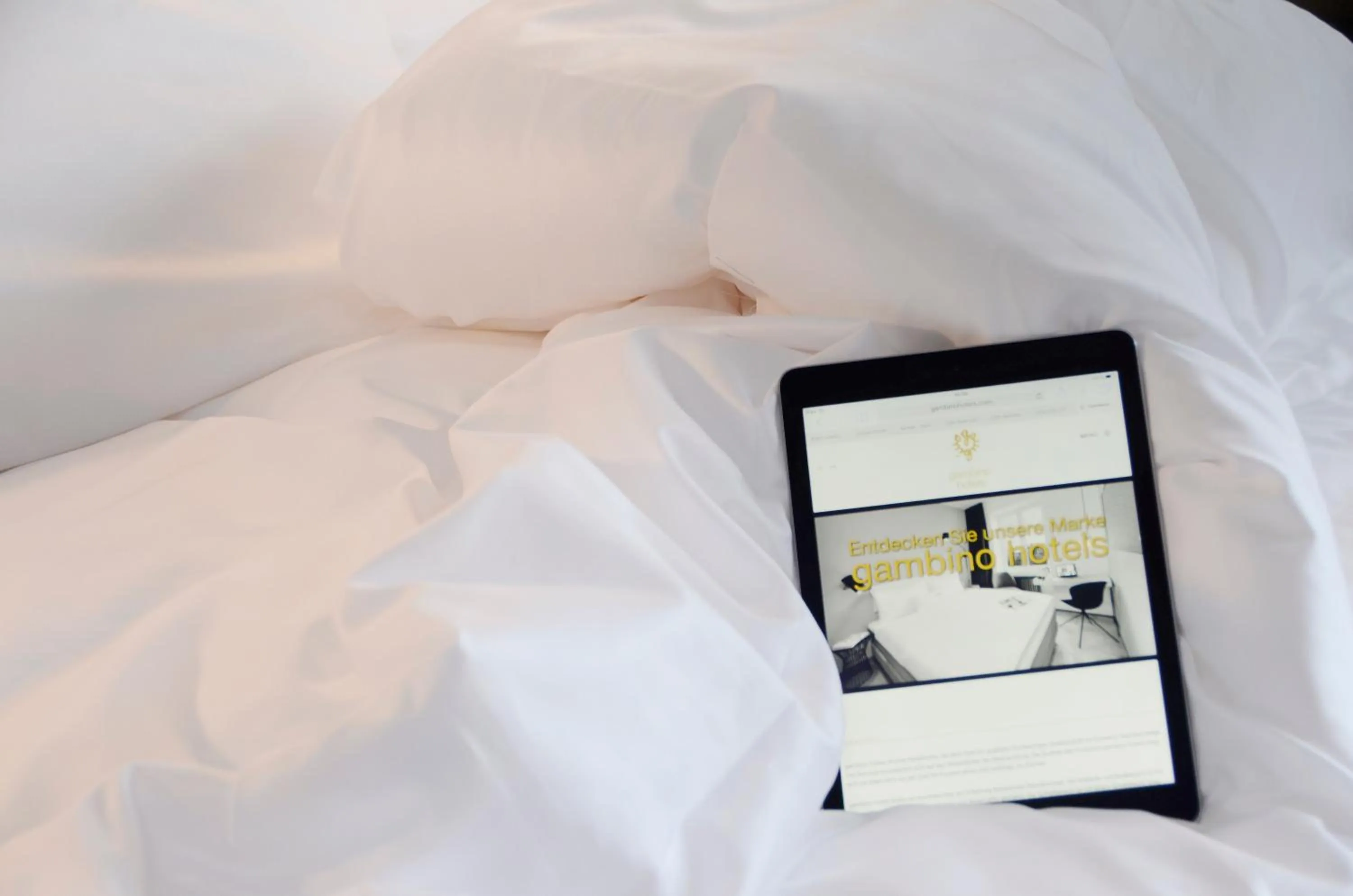 Decorative detail, Bed in gambino hotel CINCINNATI