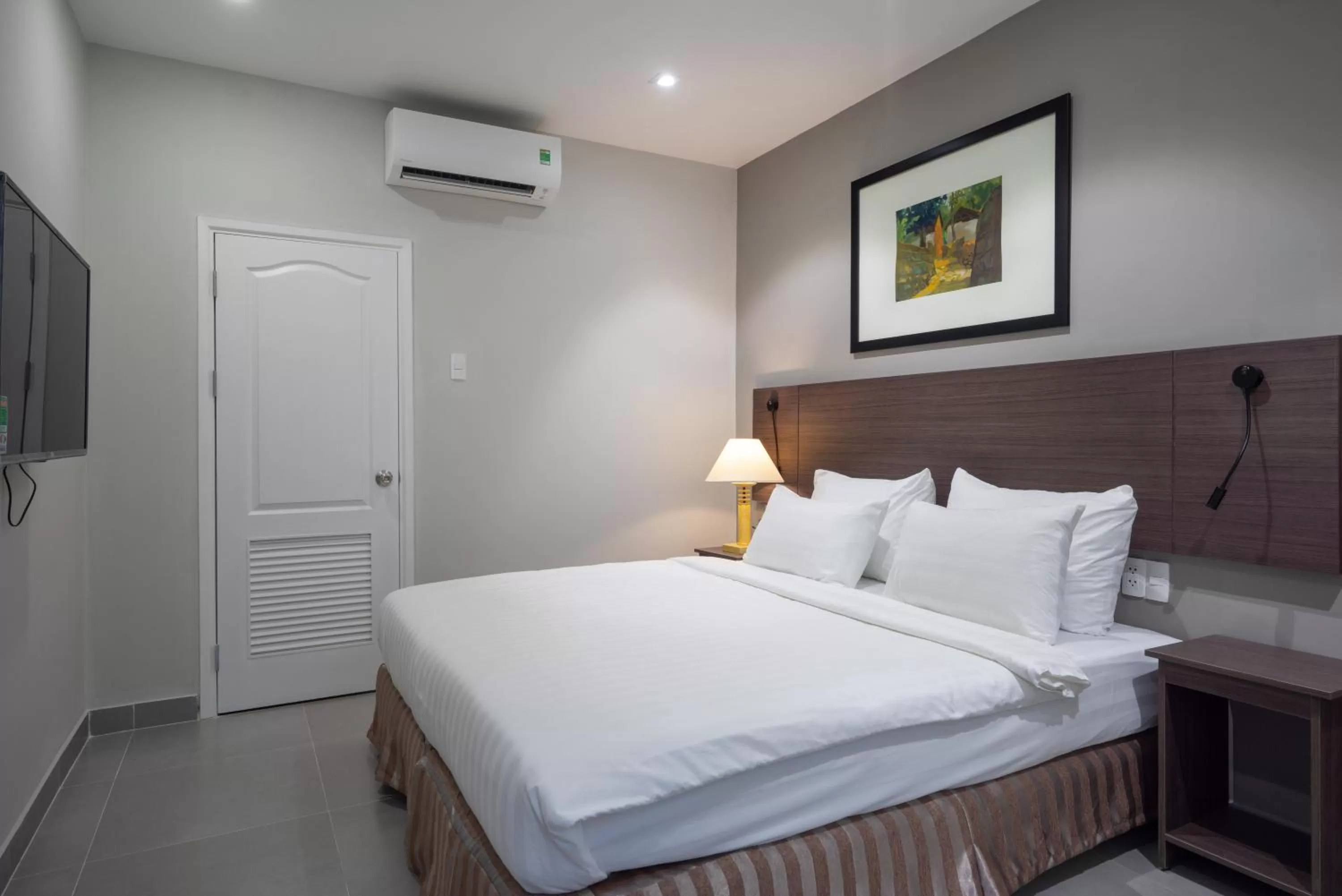 Bedroom, Bed in Park Hill Hotel - Phu My Hung