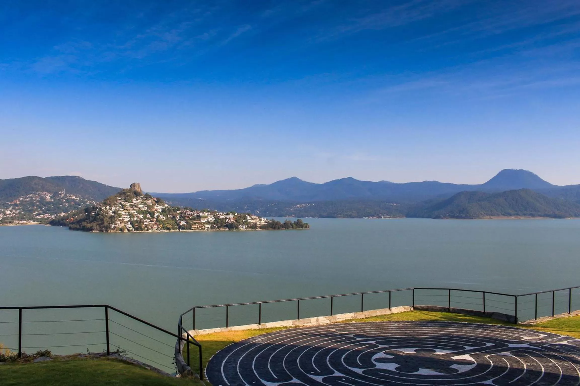 Area and facilities in El Santuario Resort & Spa