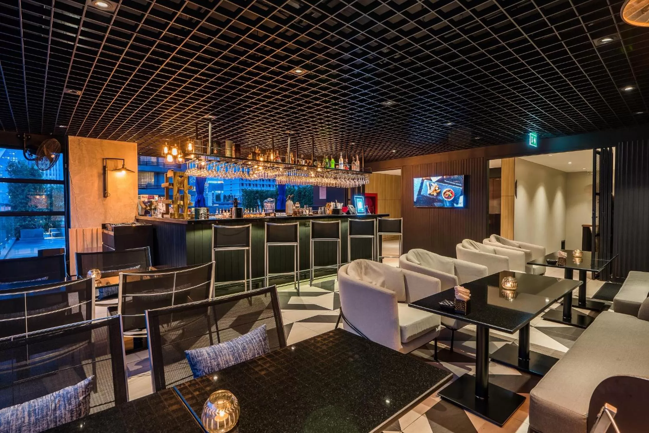 Lounge or bar in The Key Premier Hotel Sukhumvit Bangkok