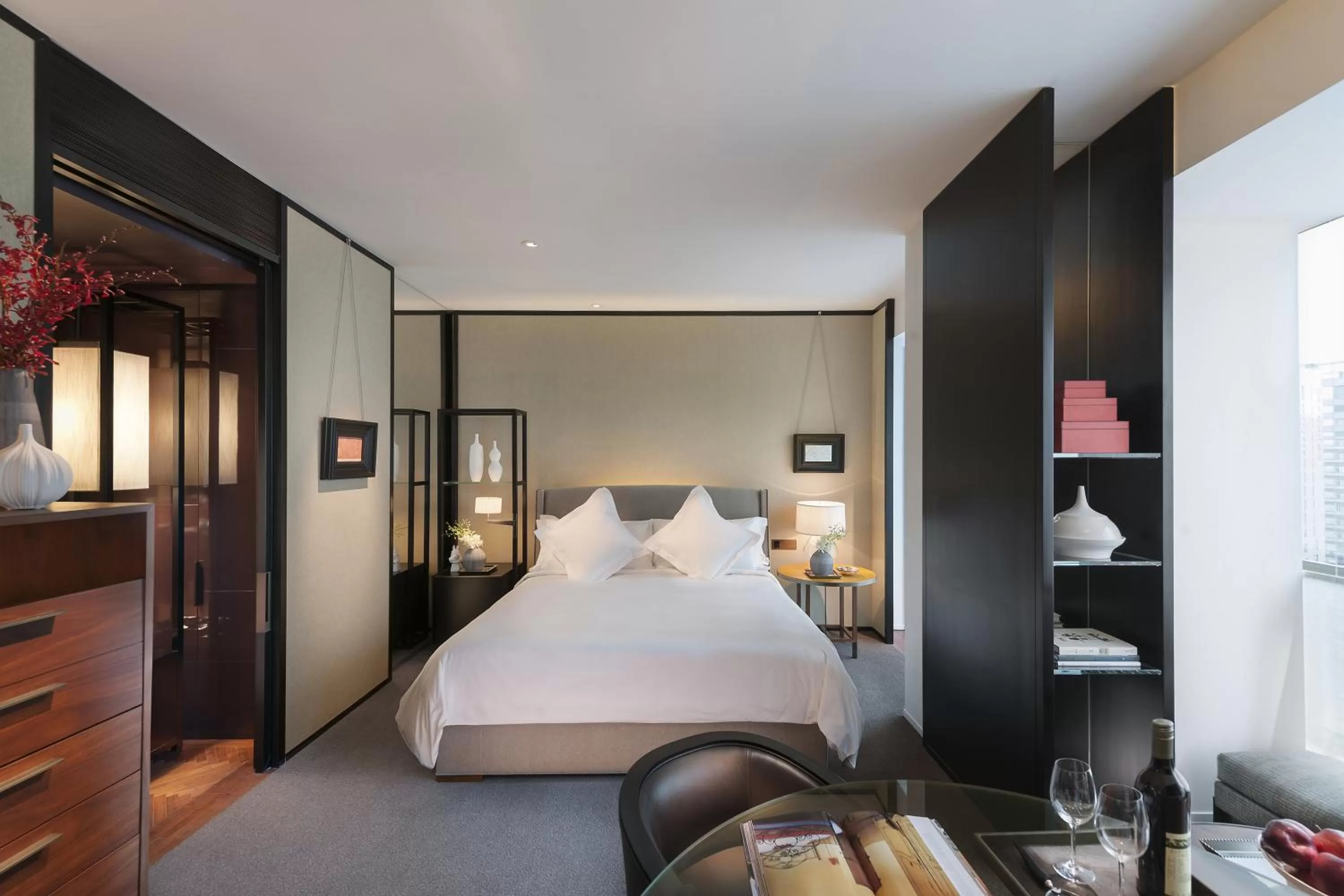 Superior King Room in Mandarin Oriental Guangzhou- Free Shuttle Bus to Canton Fair Complex during Canton Fair period