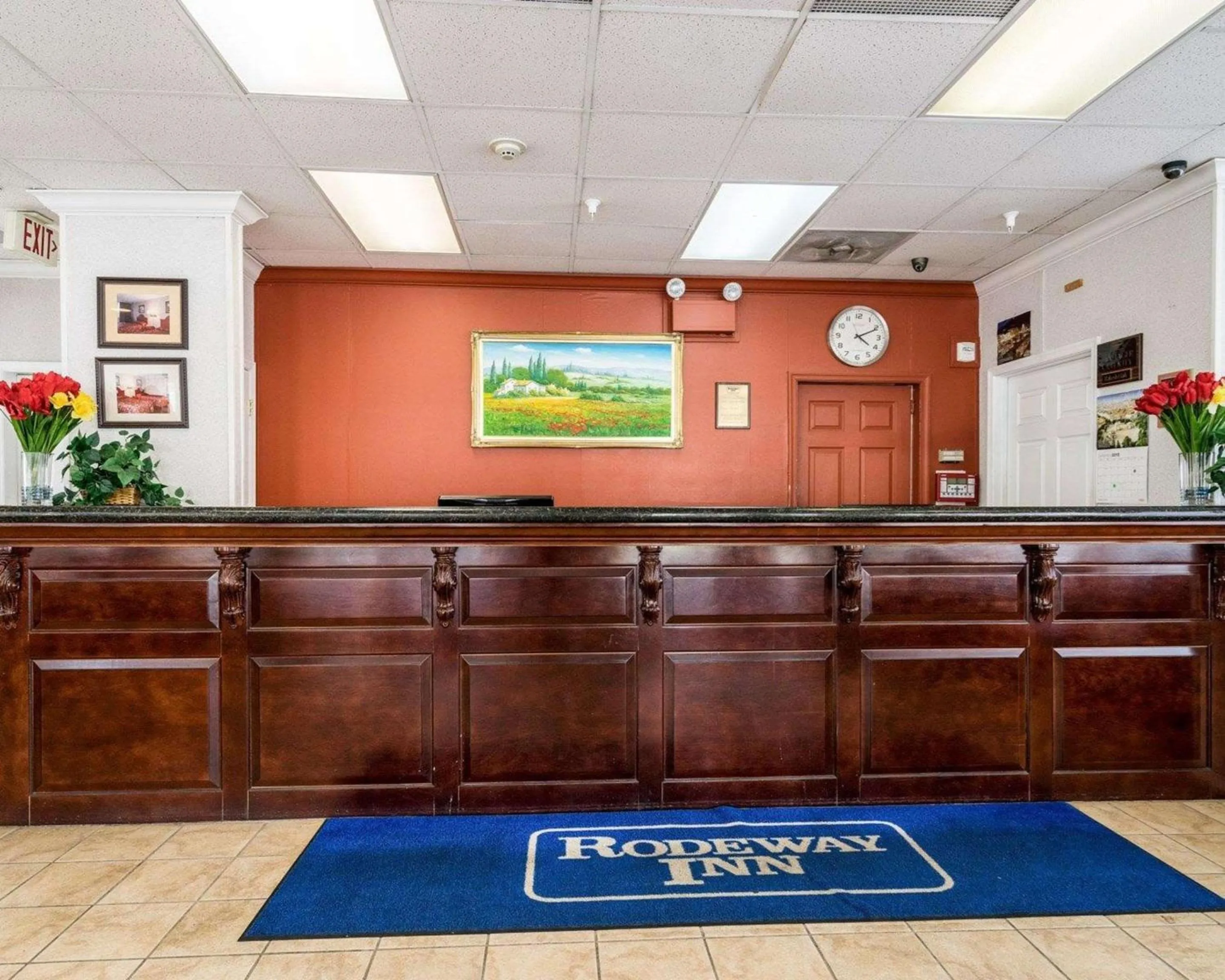 Lobby or reception in Rodeway Inn Newark