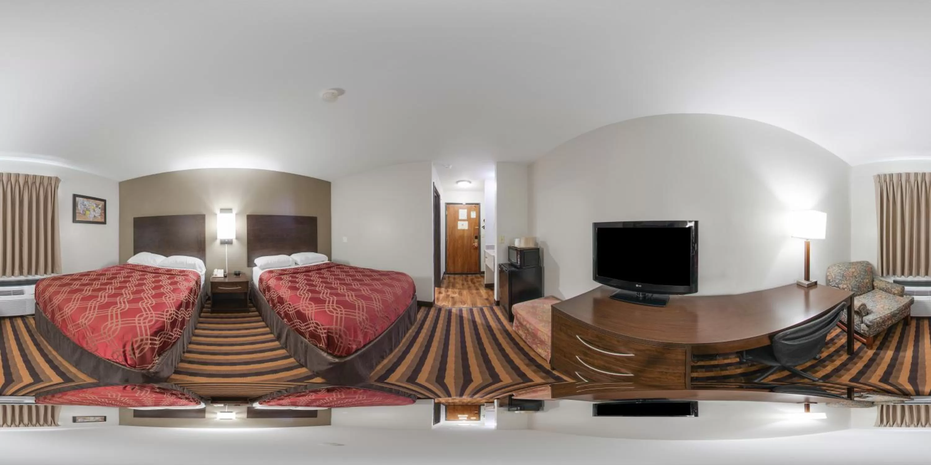 Bedroom in Econo Lodge Milwaukee Airport