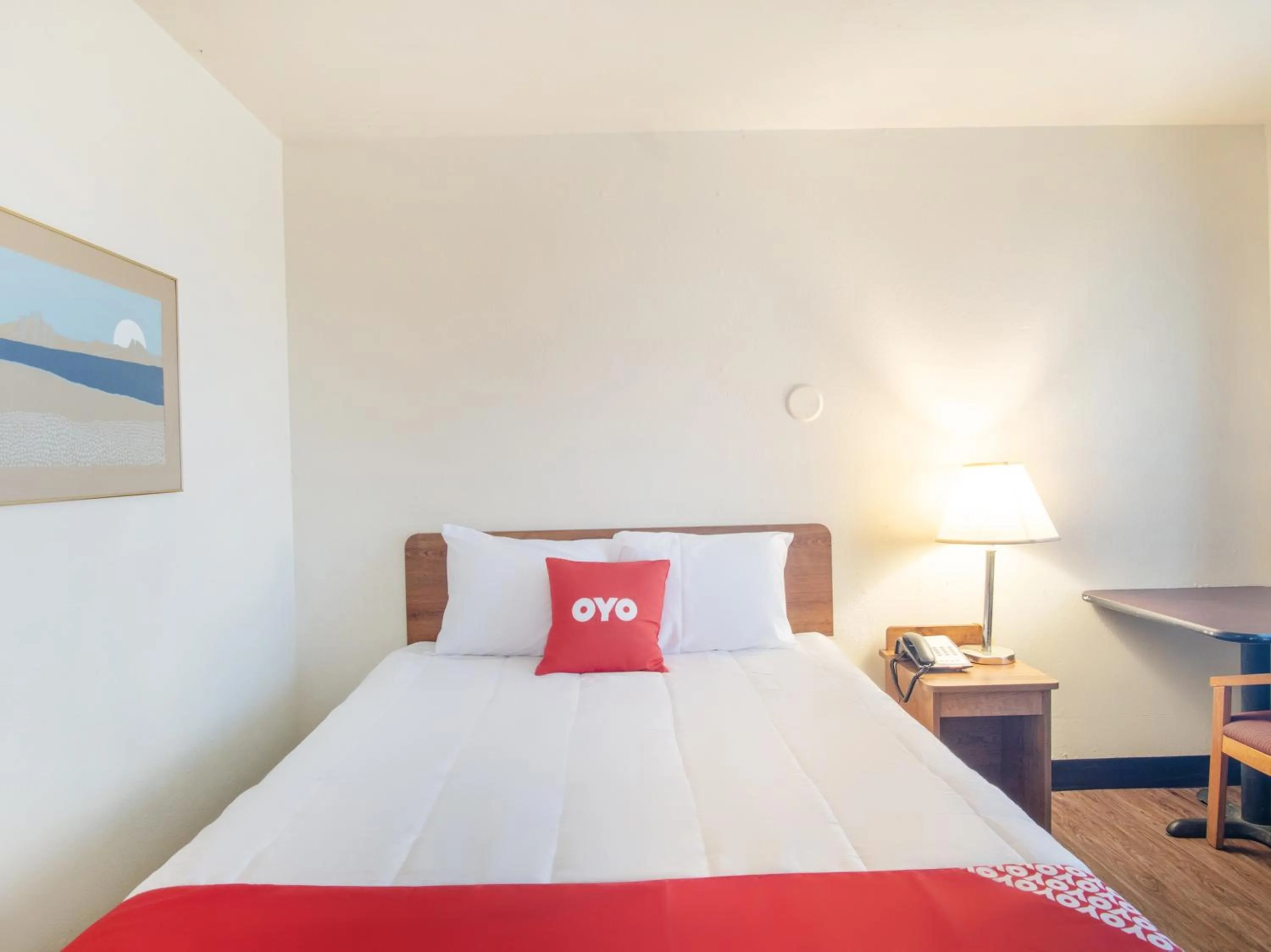 Bedroom, Bed in OYO Hotel Oklahoma City Northeast