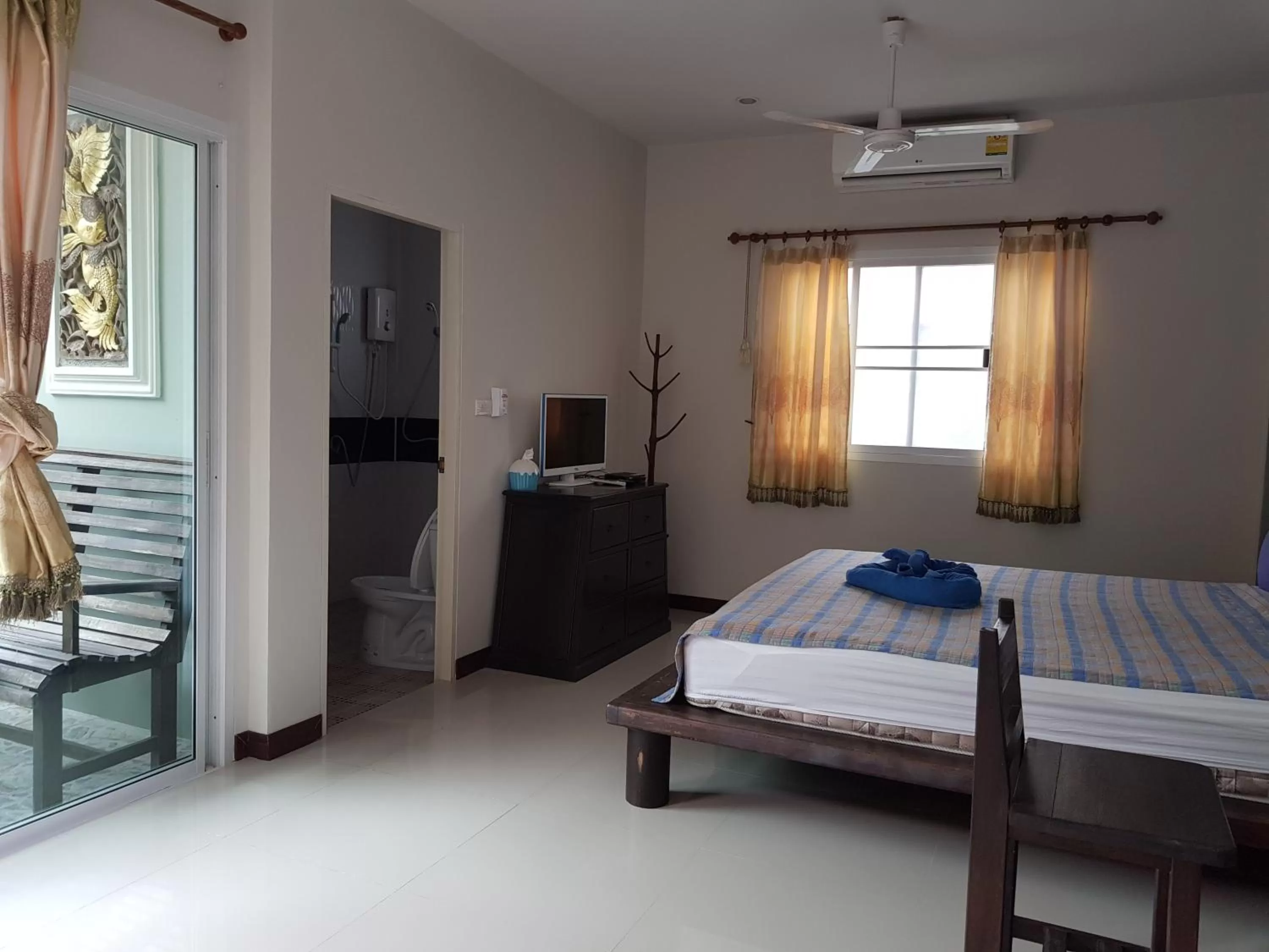 Bed in Khaolak Summer House Resort