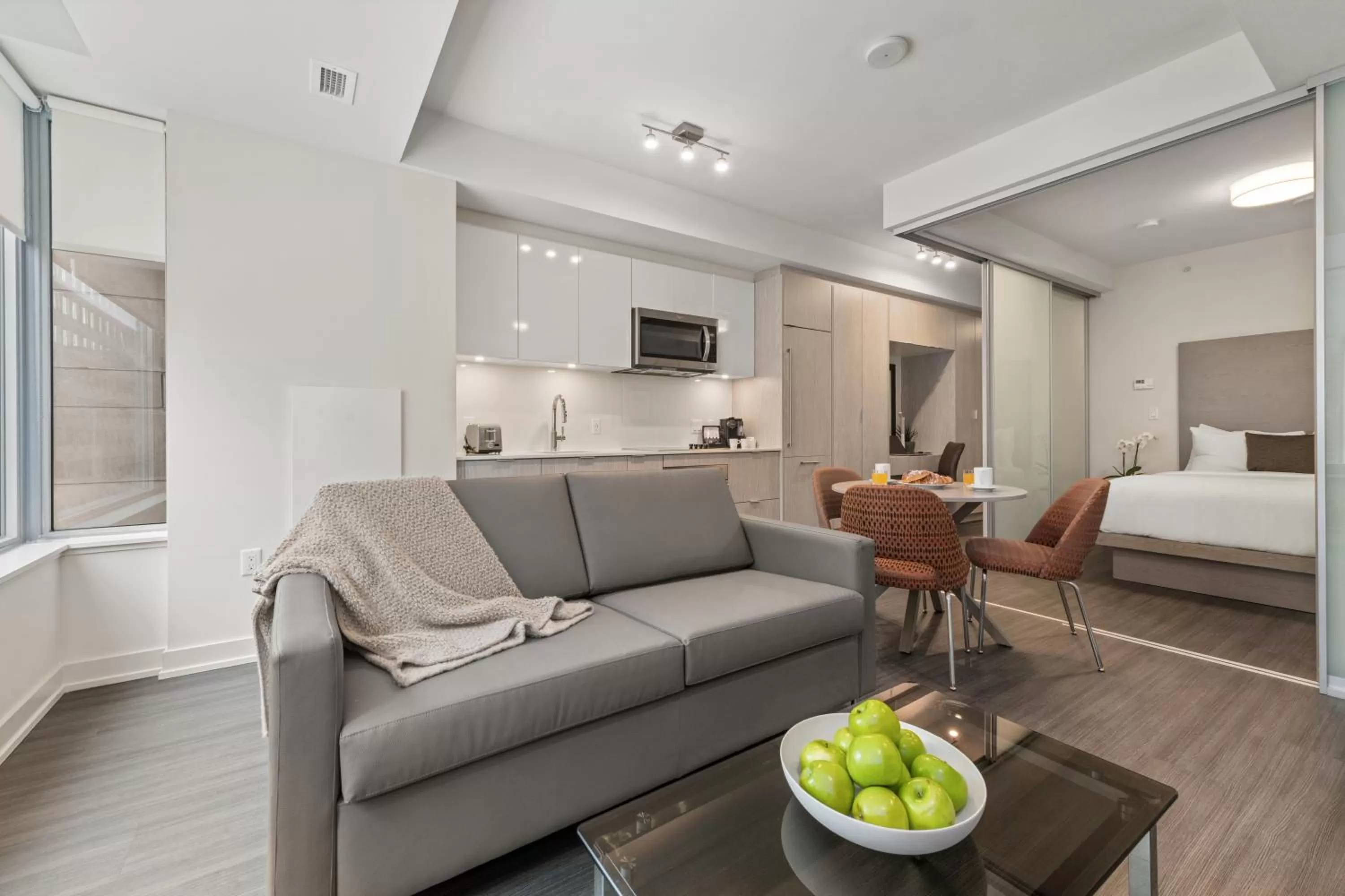 Living room, Bed in reStays Ottawa