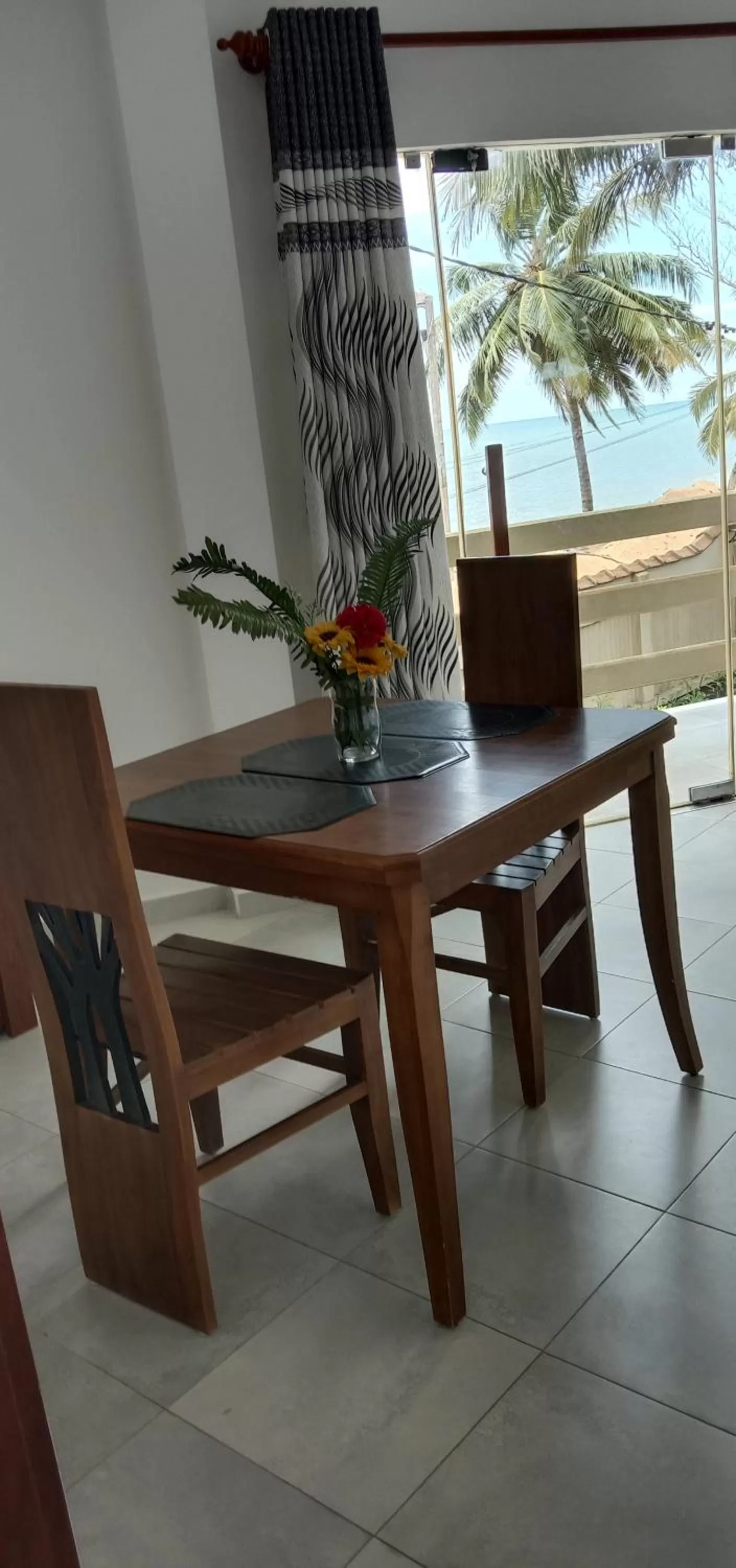 Dining Area in Amssler Beach Stay