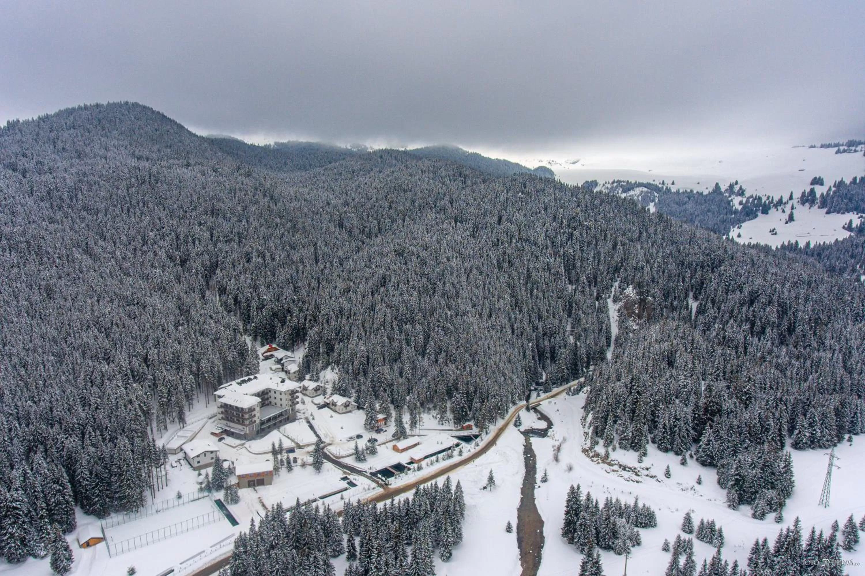 Property building in Hotel Belmont & Spa