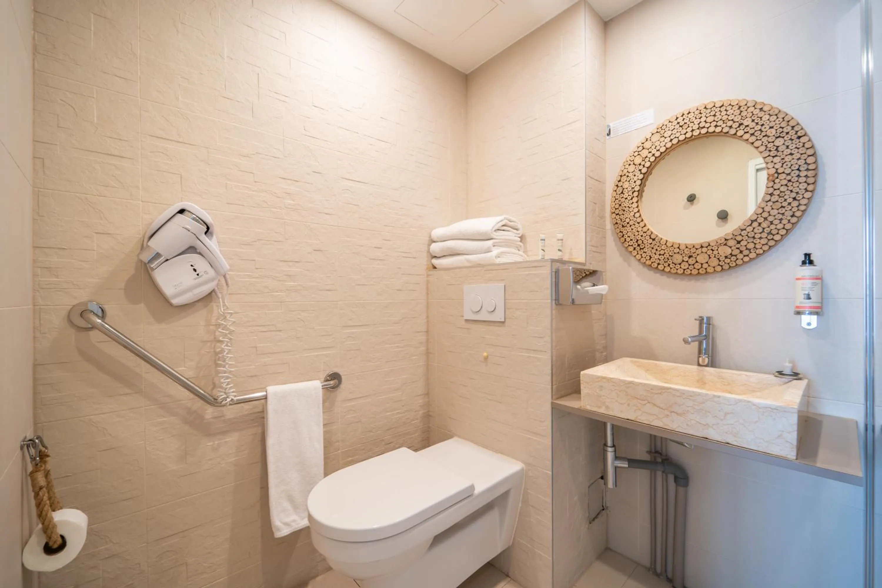 Bedroom in La Finca Hôtel & Spa