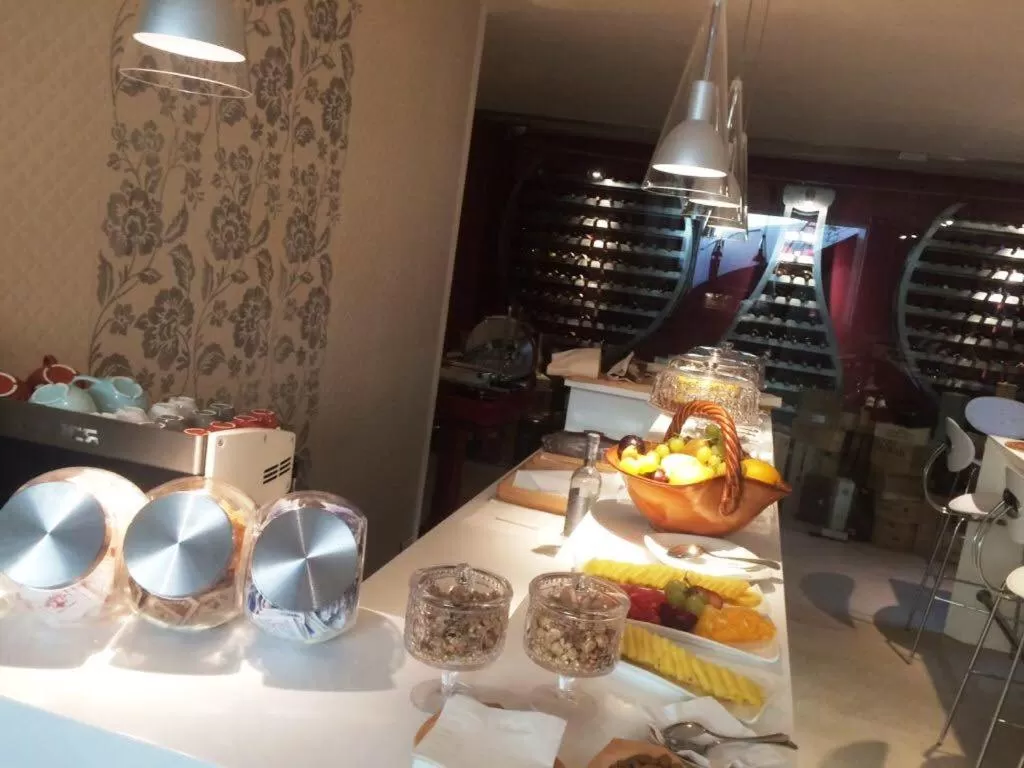 Kitchen or kitchenette in Tenuta San Masseo - boutique farm resort & SPA